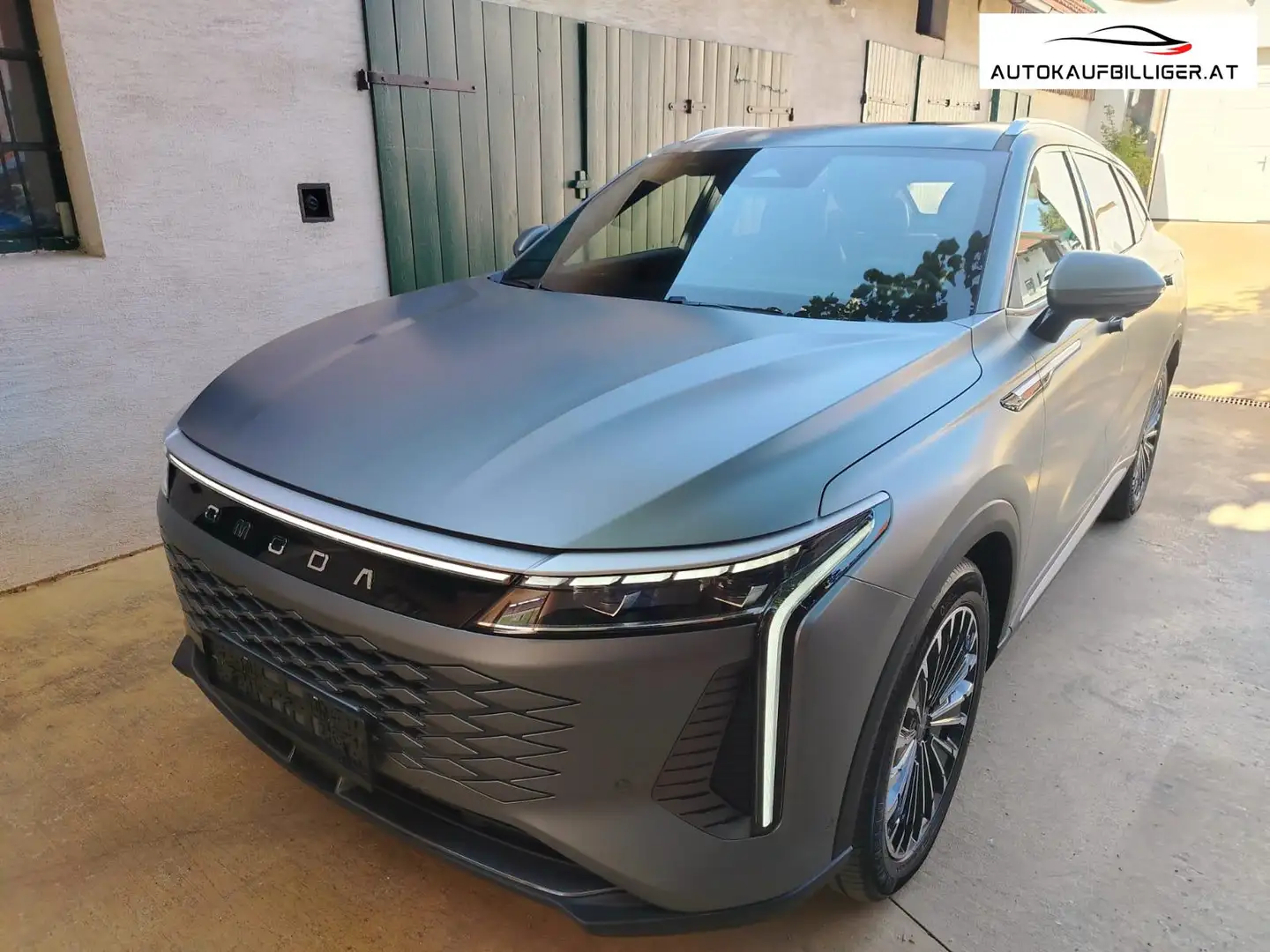 Omoda 9 1.5 PHEV Premium Line *sofort verfügbar* Grau - 2