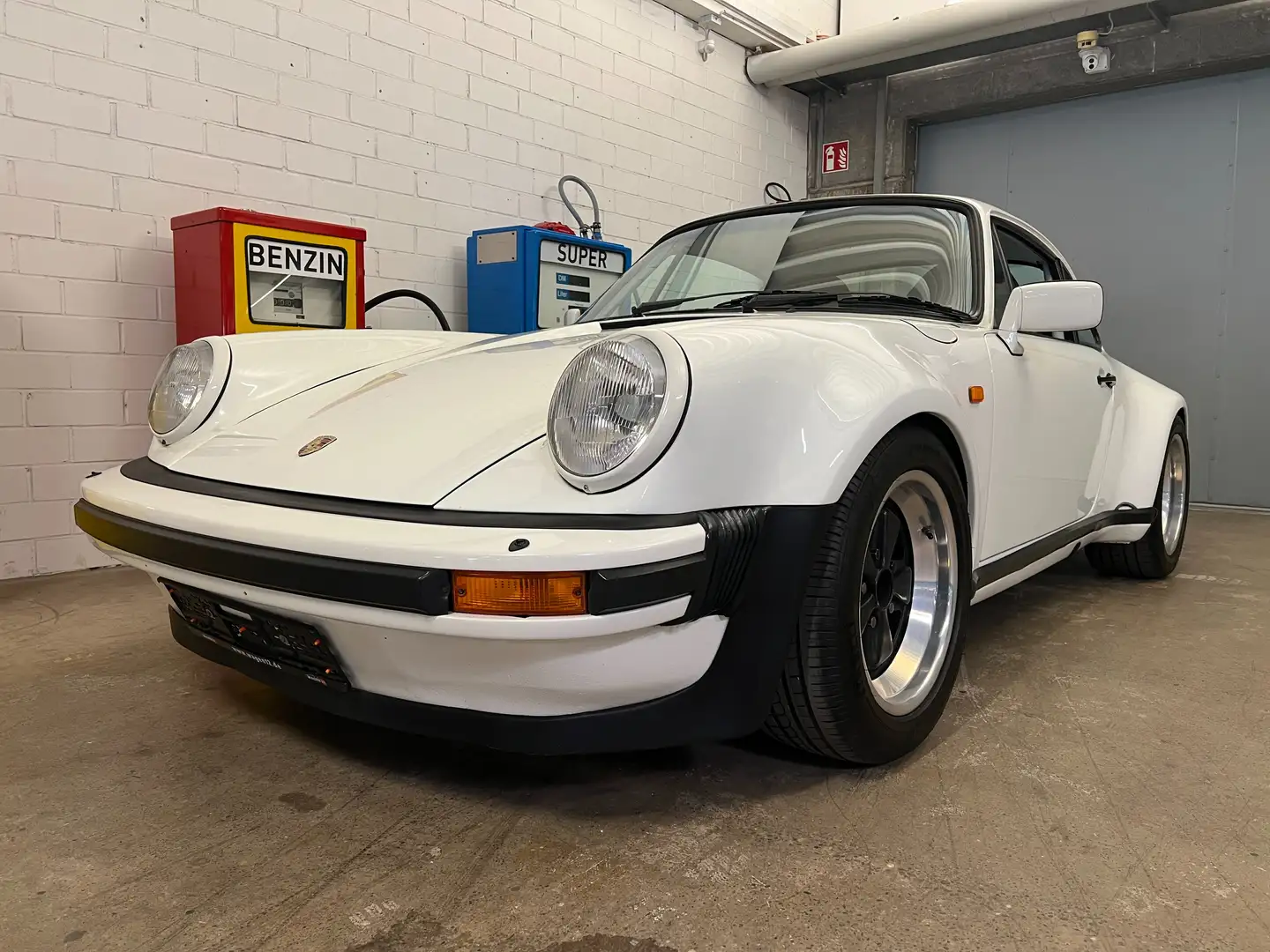 Porsche 911 Carrera Negro - 2