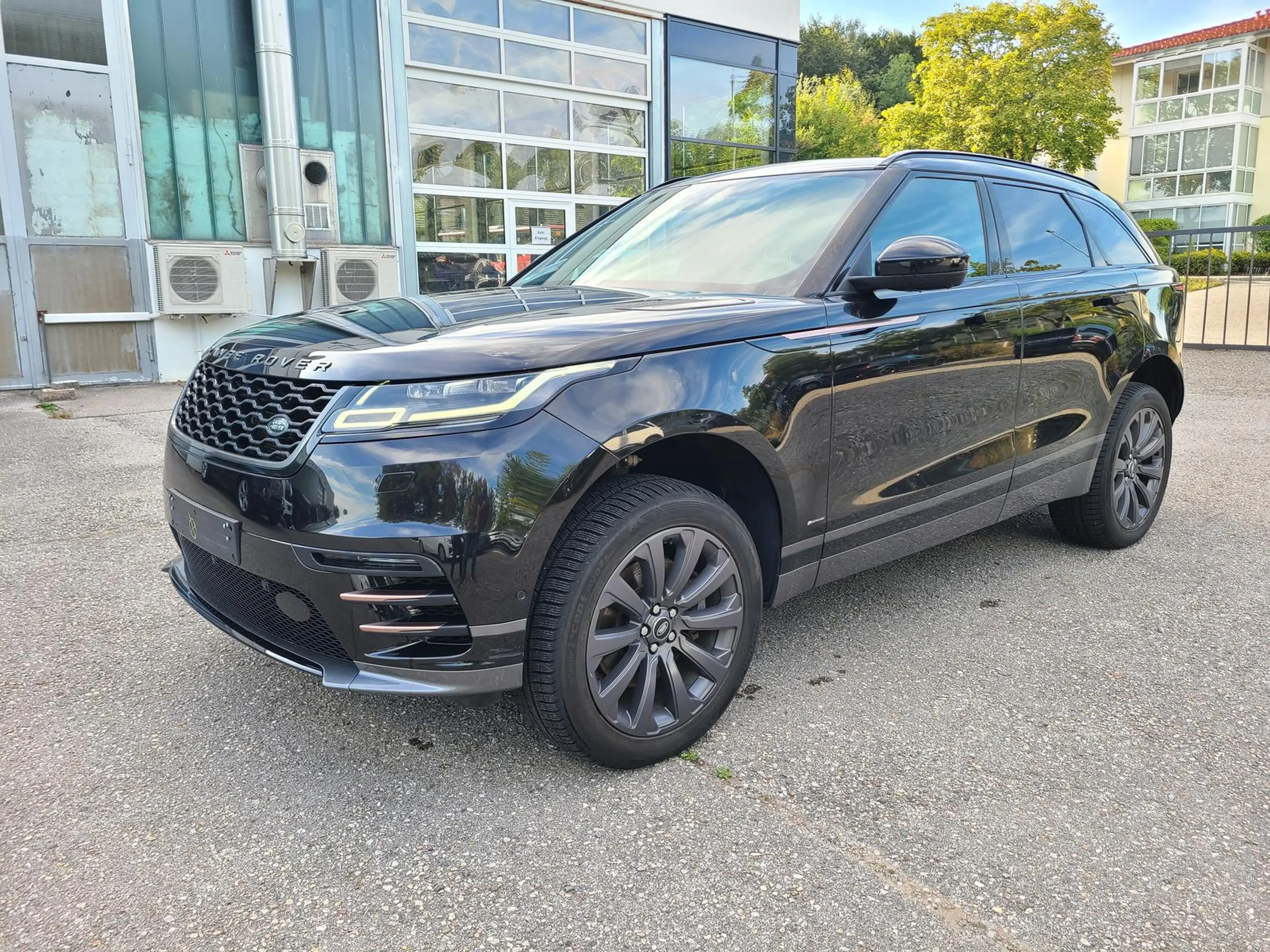 Land Rover Range Rover Velar Velar R-Dynamic SE StHeiz HeadUp Luft Pano — photo 2