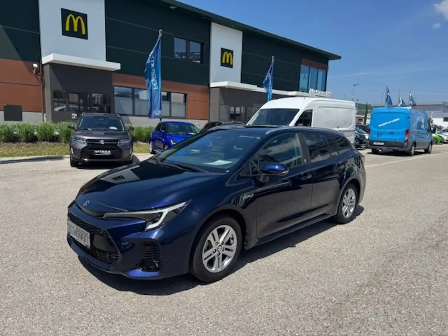 Suzuki Swace 1,8 HEV E-CVT Flash Bleu - 2