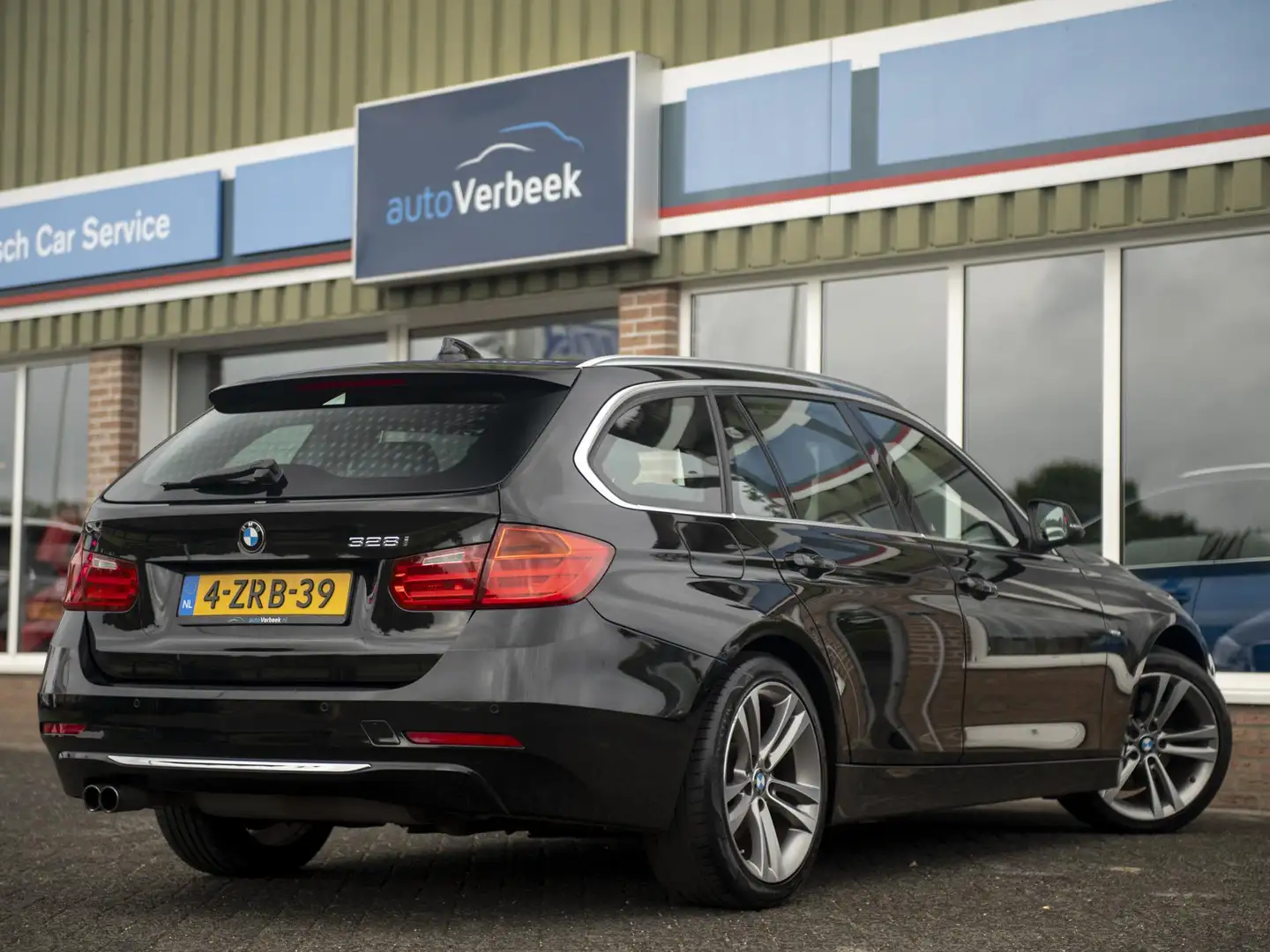 BMW 328 3 Serie Touring 328iA High Executive Luxury | Pano Noir - 2