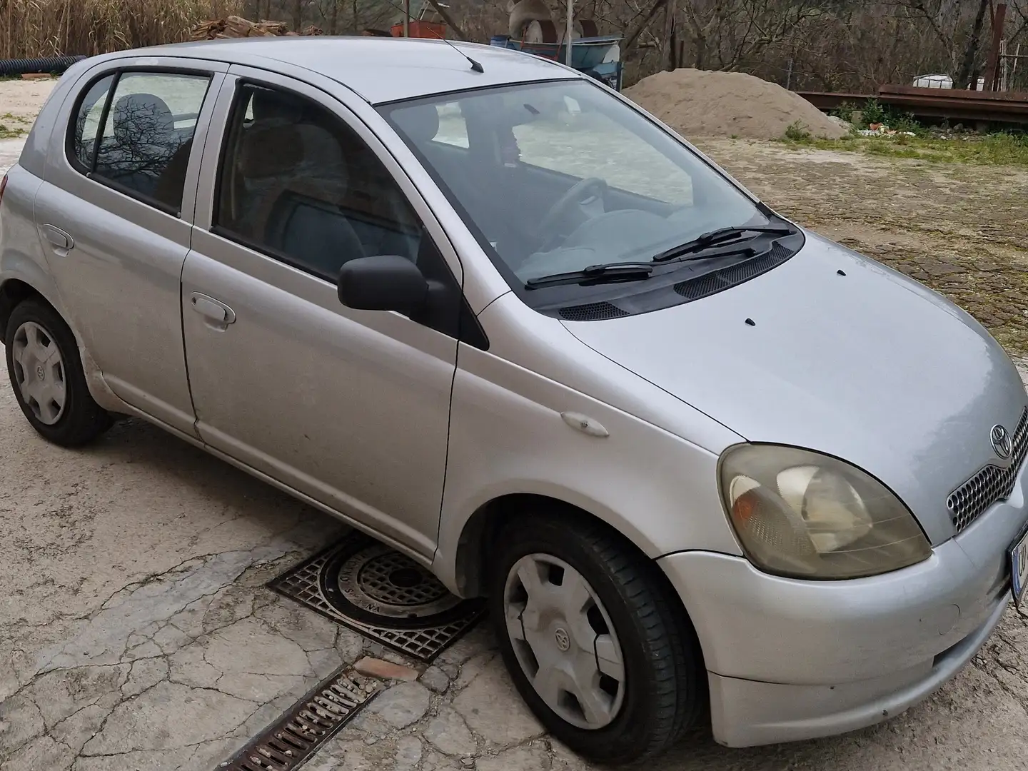 Toyota Yaris Yaris+I+1999+5p+1.0 Grigio - 1