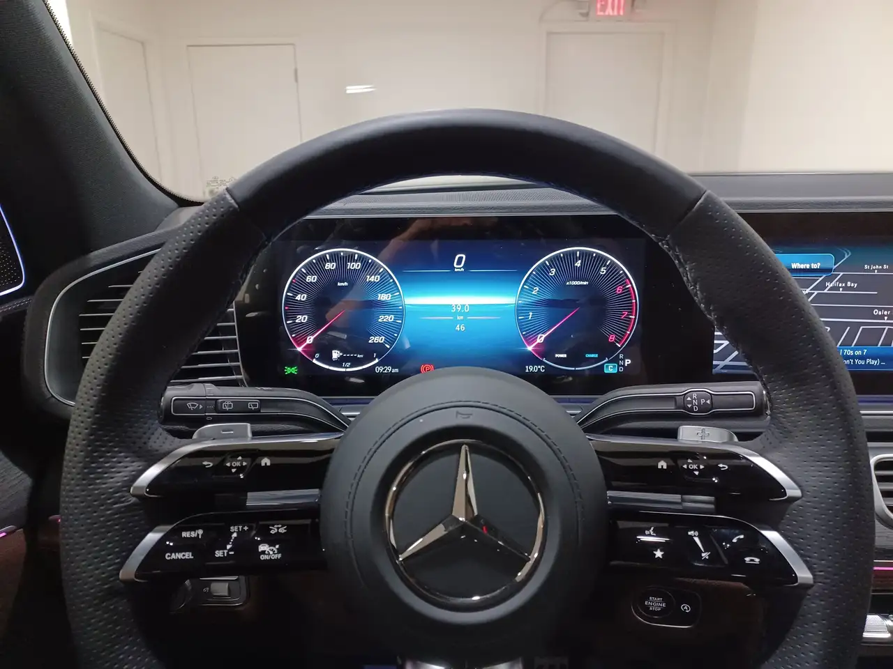 Mercedes-Benz GLS снимка Mercedes-Benz GLS