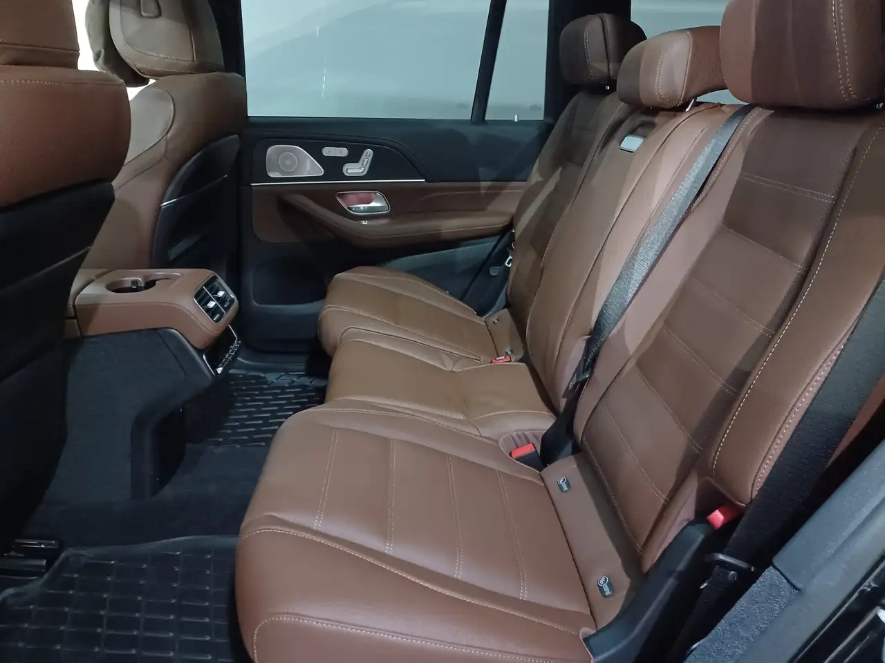 Mercedes-Benz GLS снимка Mercedes-Benz GLS