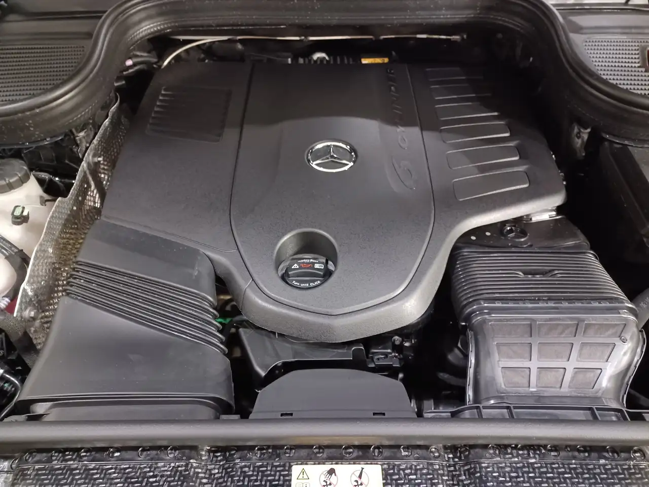 Mercedes-Benz GLS снимка Mercedes-Benz GLS