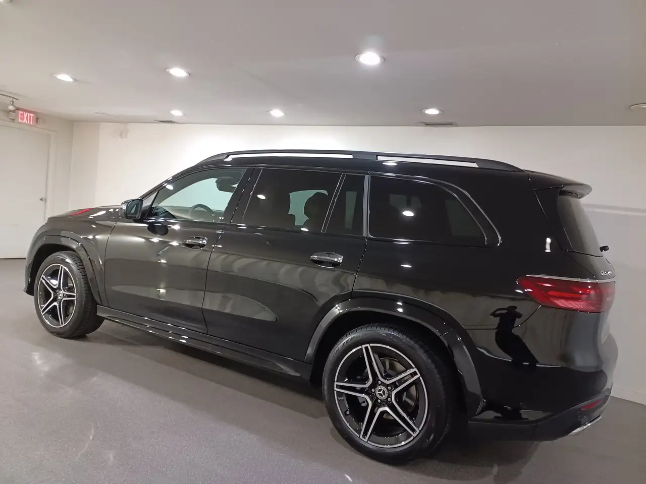 Mercedes-Benz GLS снимка Mercedes-Benz GLS