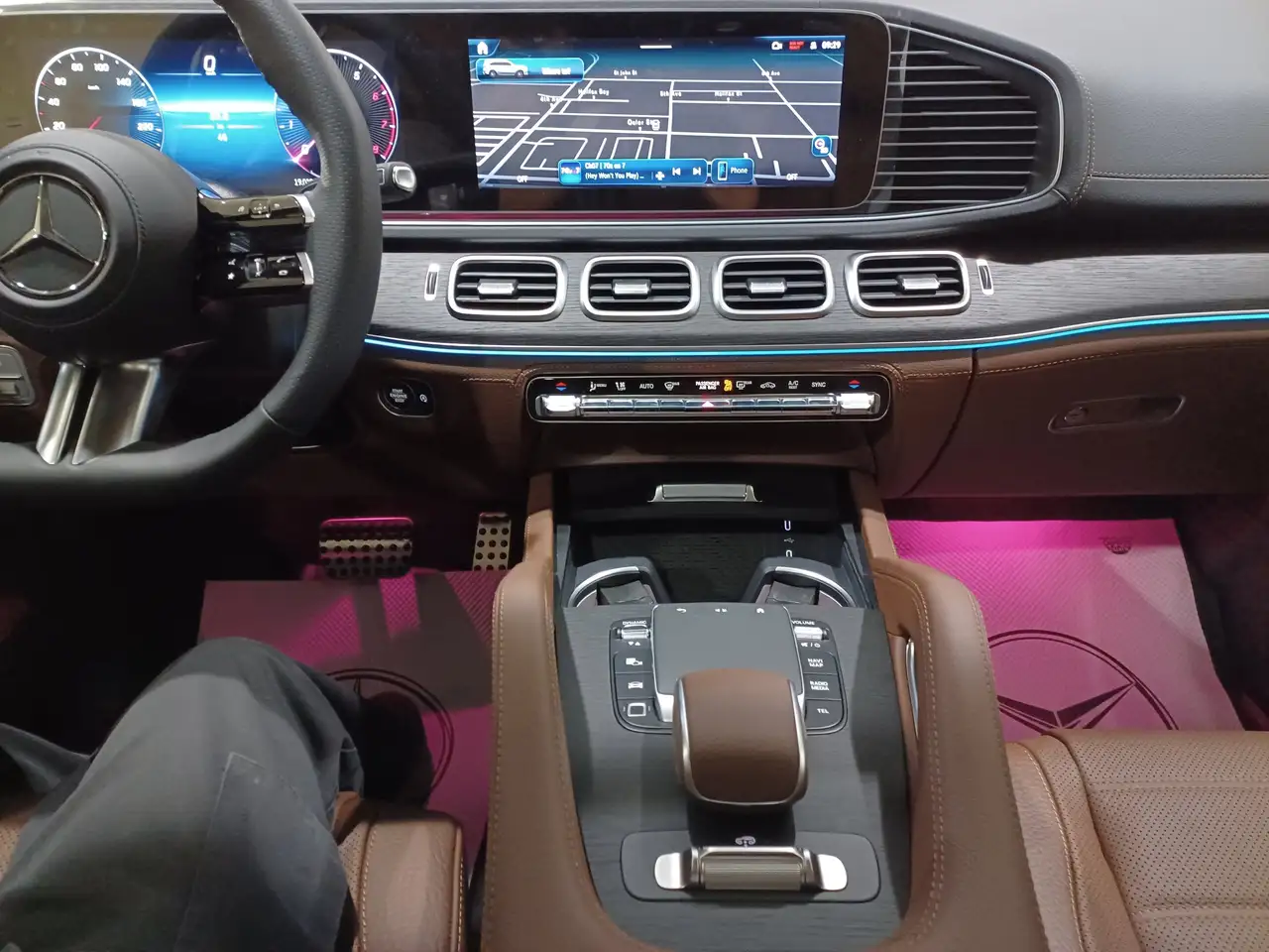 Mercedes-Benz GLS снимка Mercedes-Benz GLS