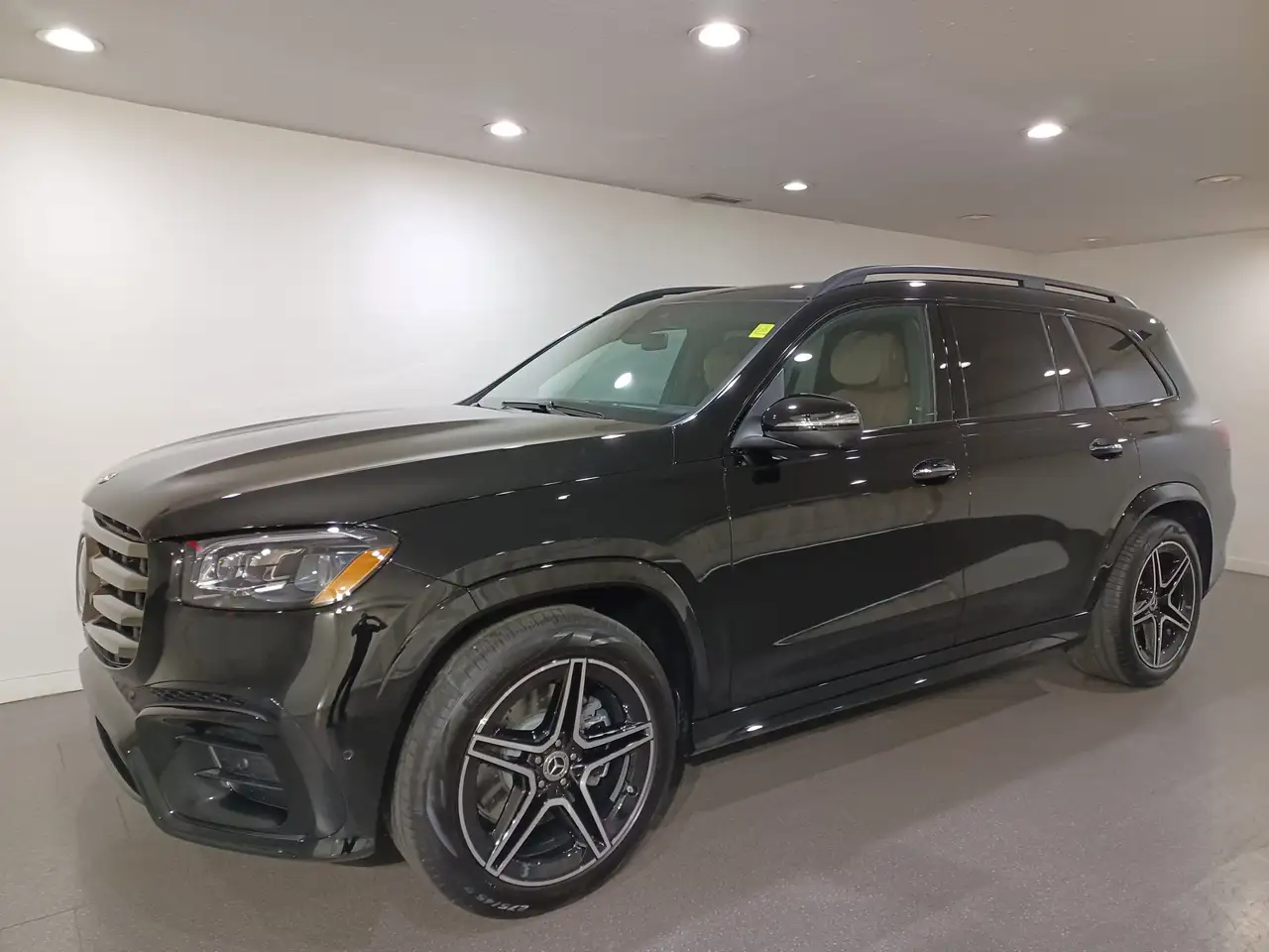 Mercedes-Benz GLS снимка Mercedes-Benz GLS