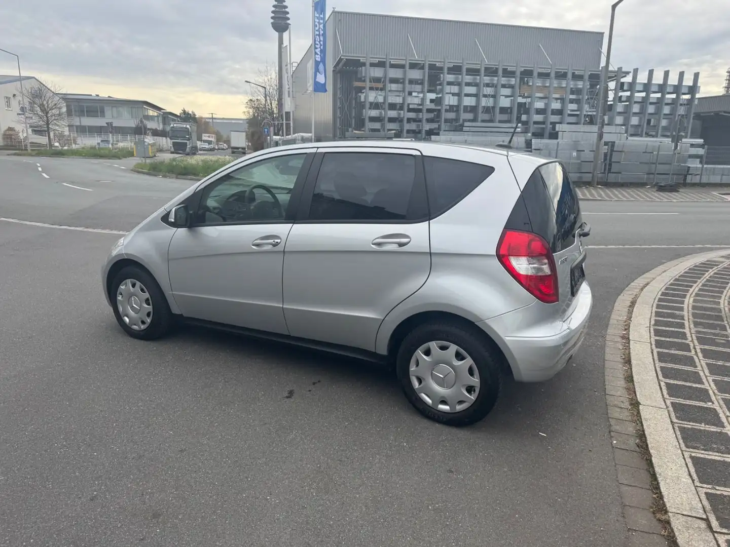 Mercedes-Benz A 180 A A 180 Silber - 2