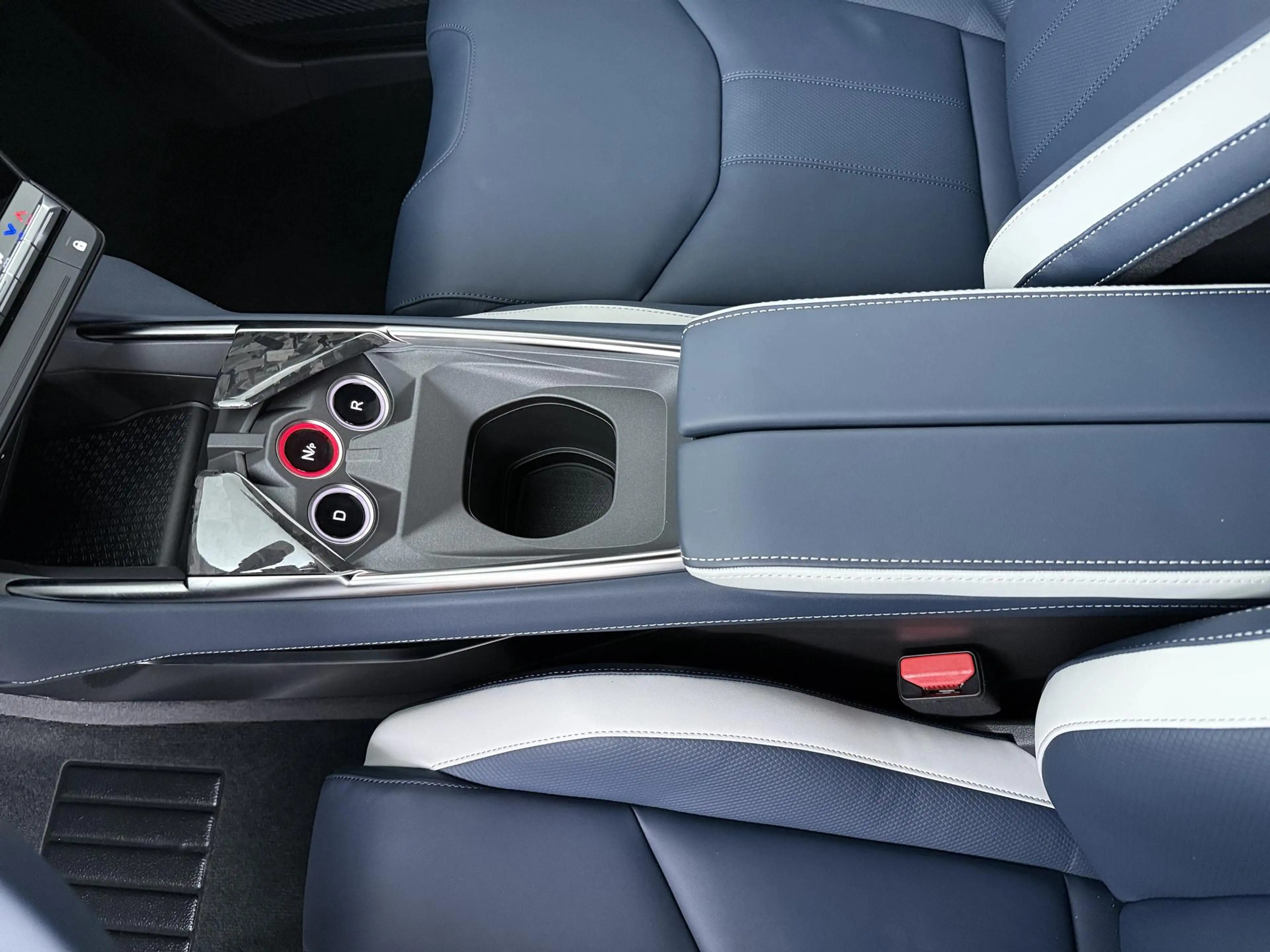 Alpine A390 GTS 89kWh | 469 PK | 22 KW AC-Lader | CARBON | TWE — photo 5