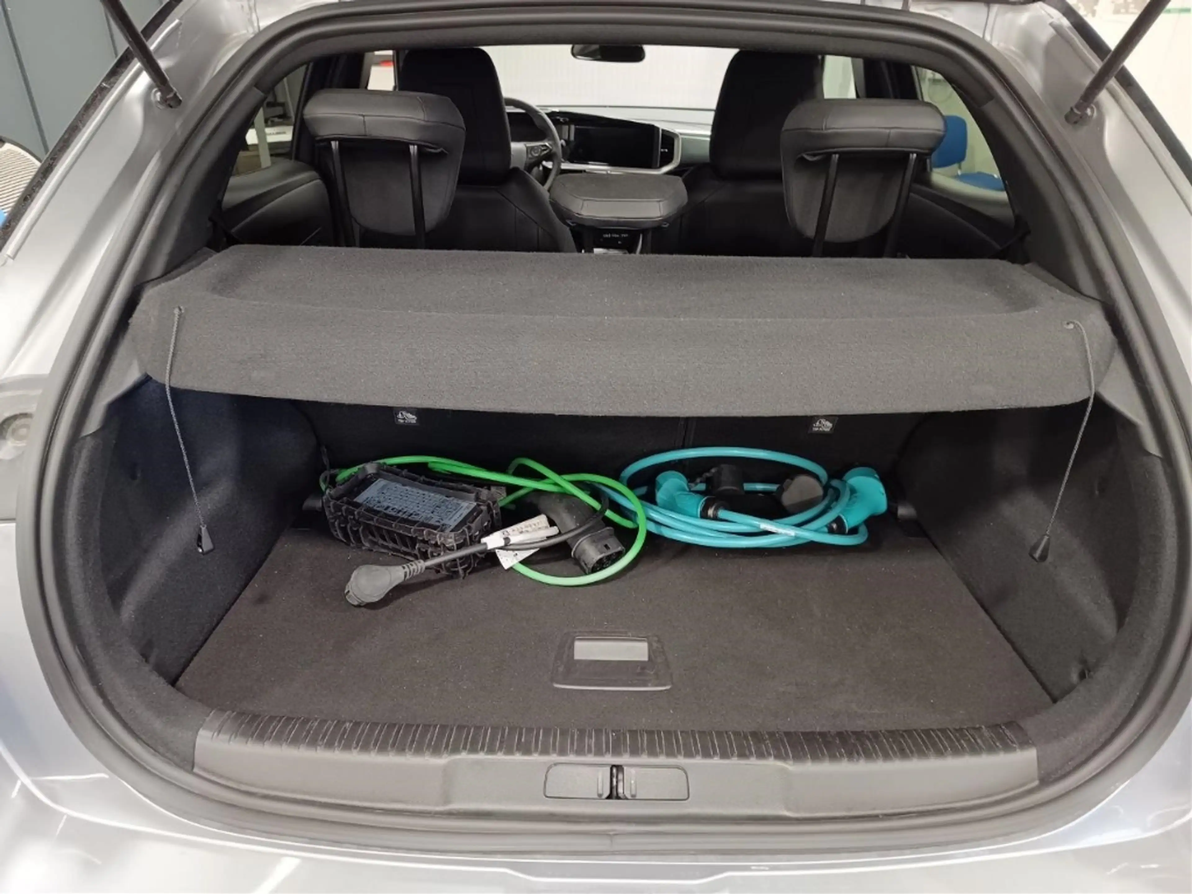 Opel Mokka-E Ultimate 11kw Shz Navi Kamera PDC v+h — photo 7