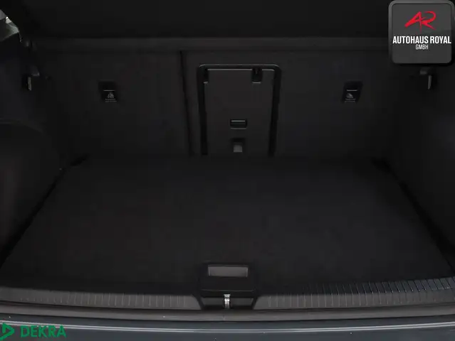 Volkswagen Golf view 14