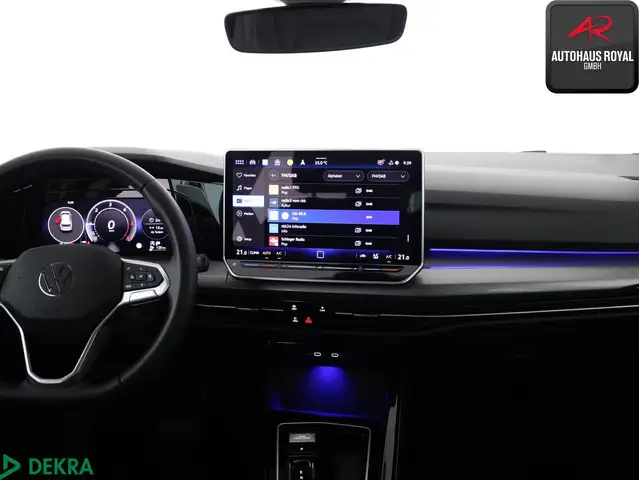 Volkswagen Golf view 9
