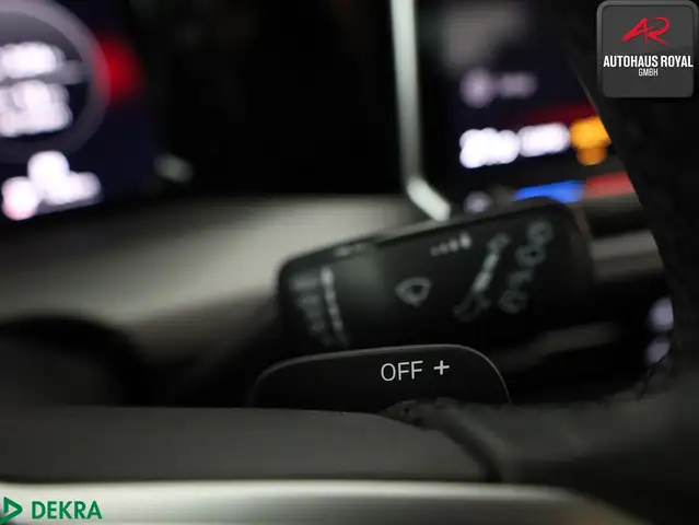 Volkswagen Golf view 17