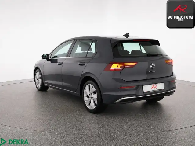 Volkswagen Golf view 3