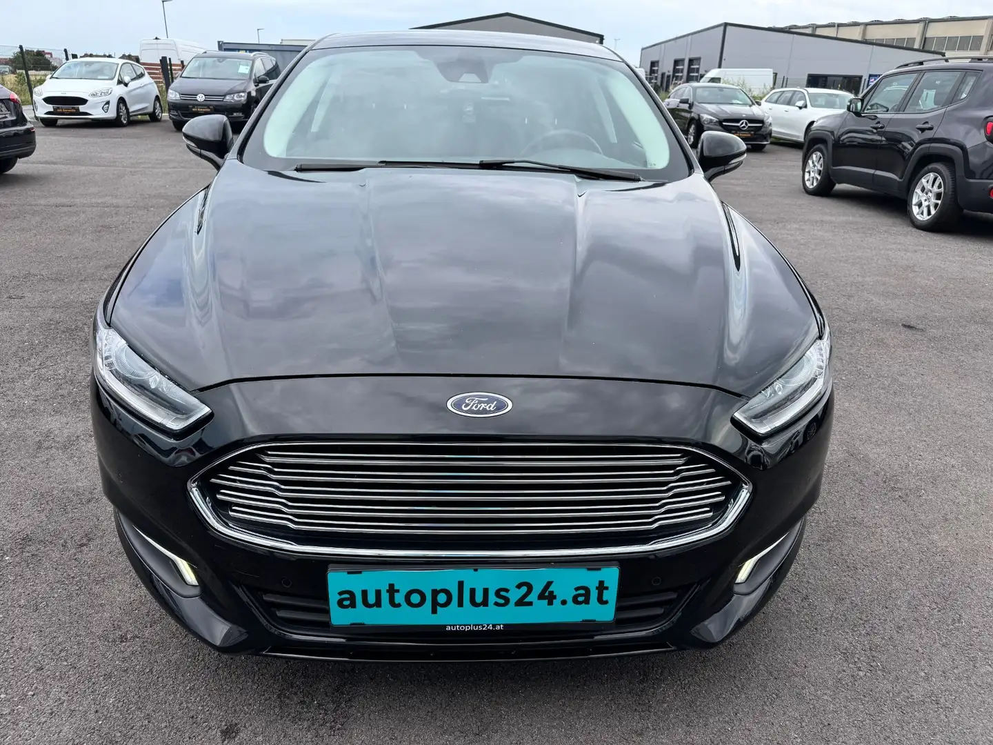 Ford Mondeo Business Plus 2,0 TDCi Černá - 2