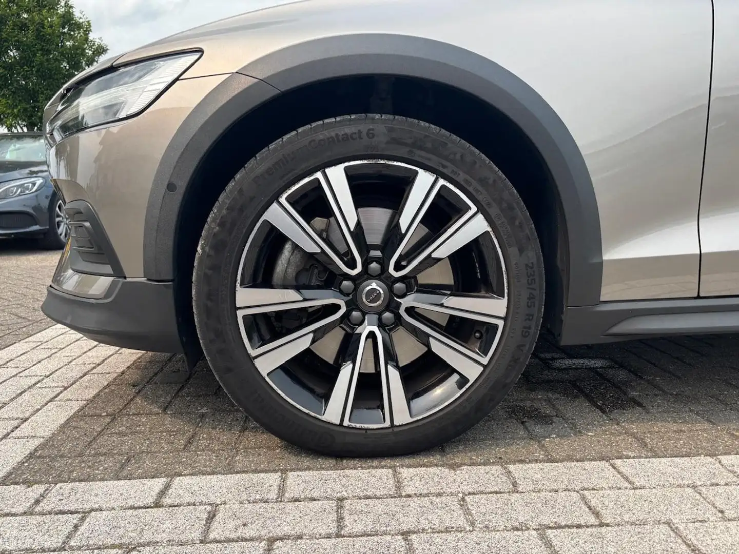 Volvo V60 Cross Country 2.0 T5 AWD Pro | Schuif-/kanteldak | Memorystoelen Сірий - 2