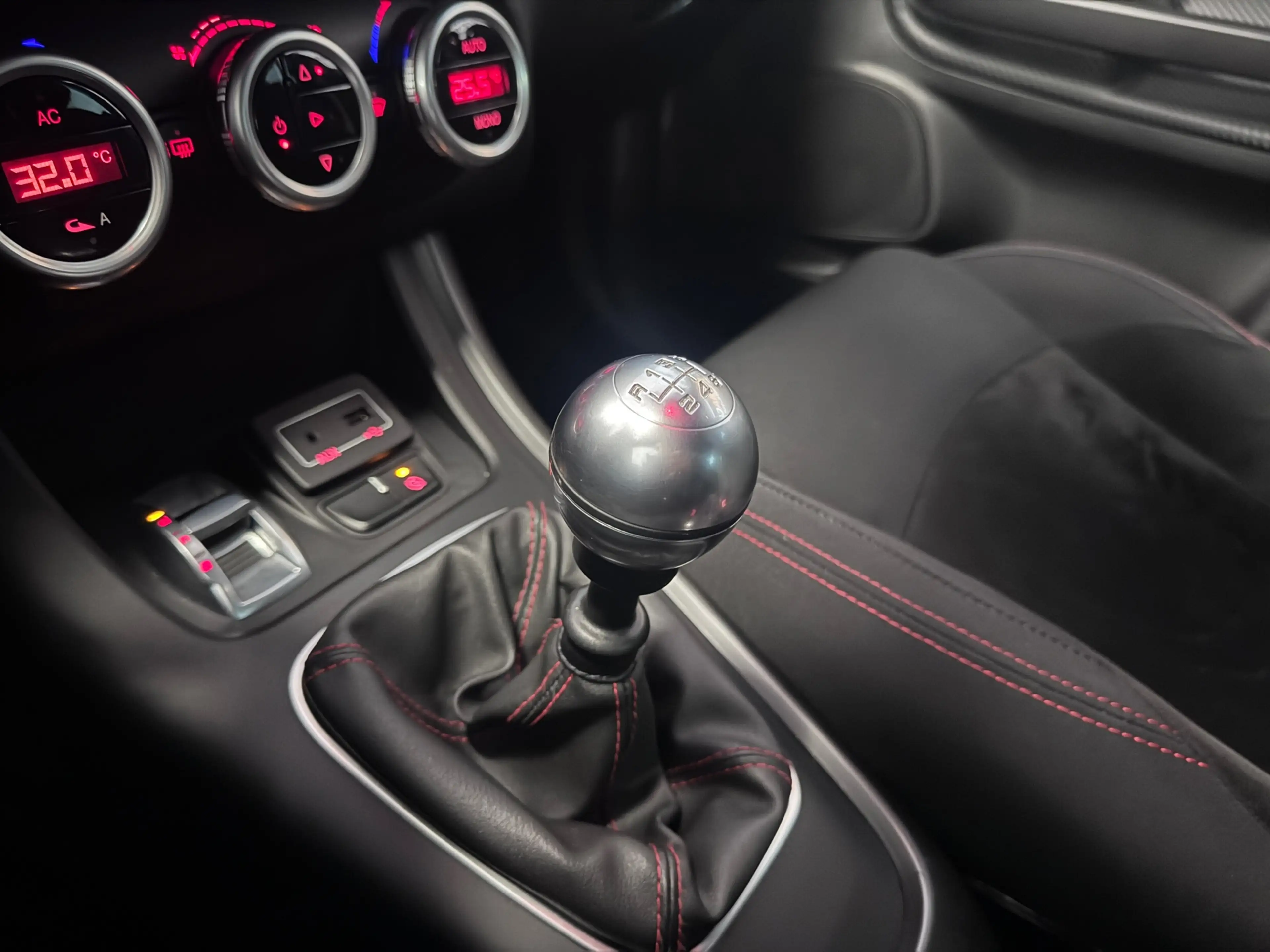 Alfa Romeo Giulietta 1.4 T Sprint | NW APK | Navi | Cruise — photo 14