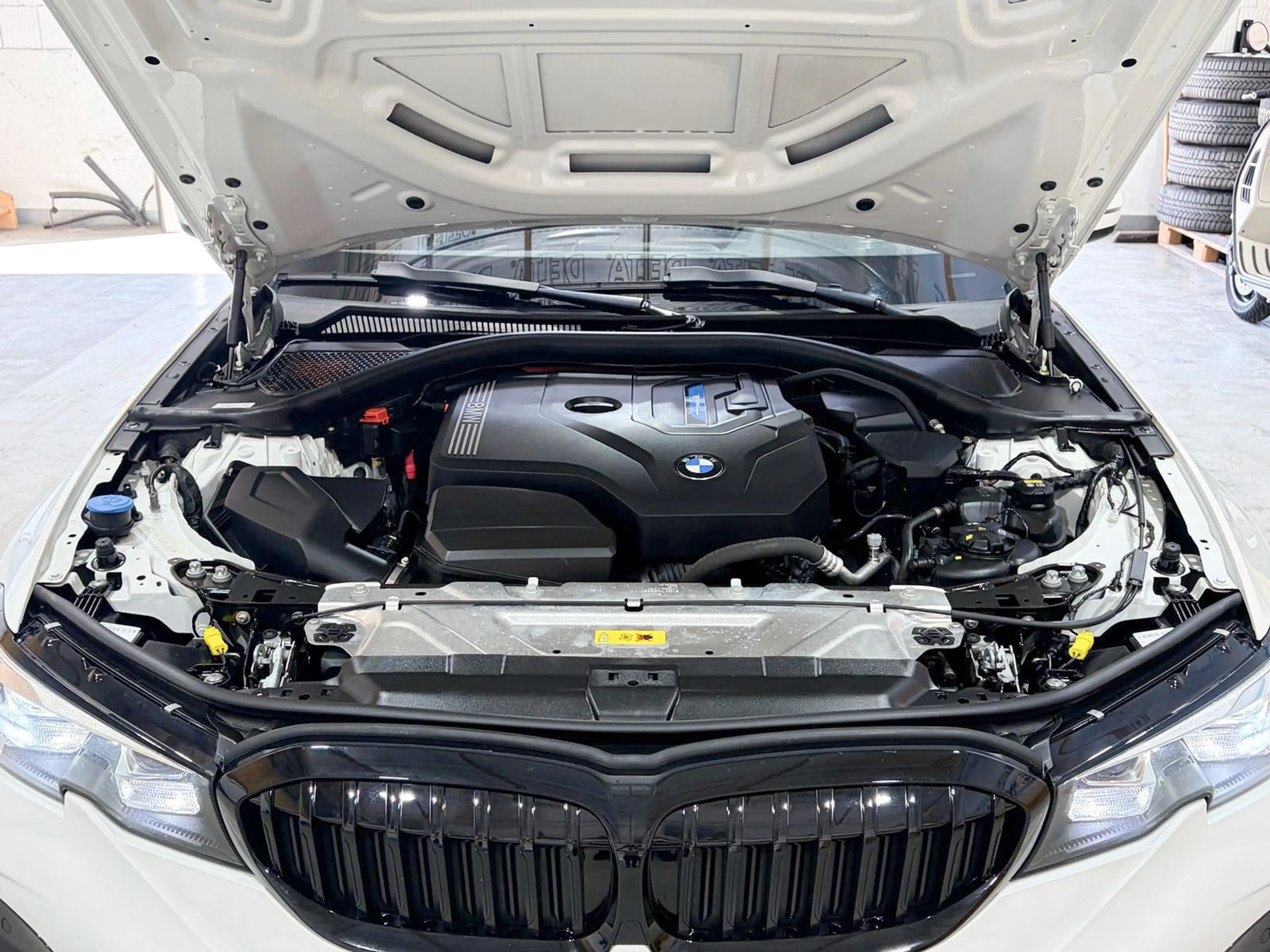BMW 330 e xDrive M Sport,ACC,AHK,Harman,95%Zertifikat — photo 15