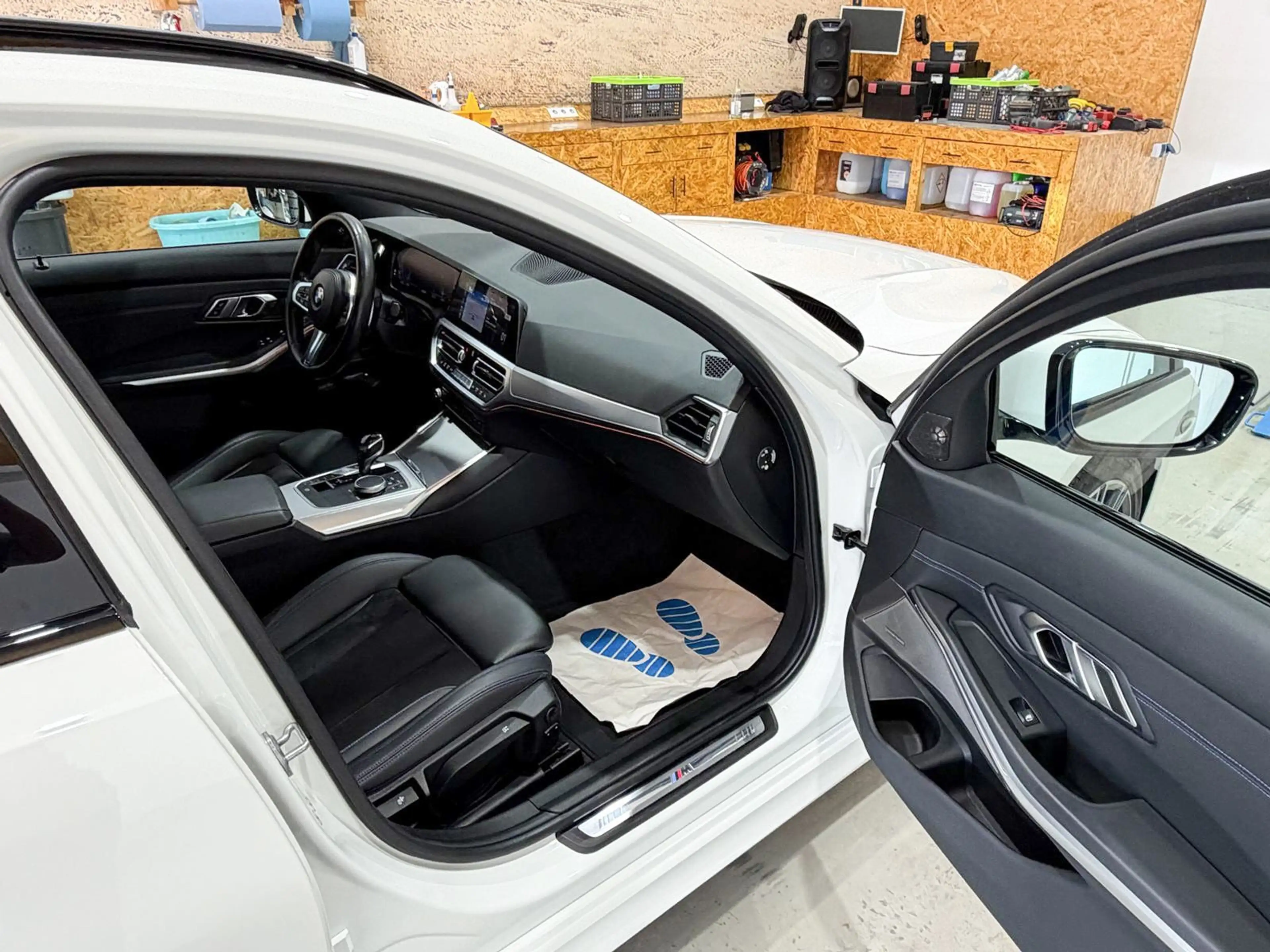 BMW 330 e xDrive M Sport,ACC,AHK,Harman,95%Zertifikat — photo 13