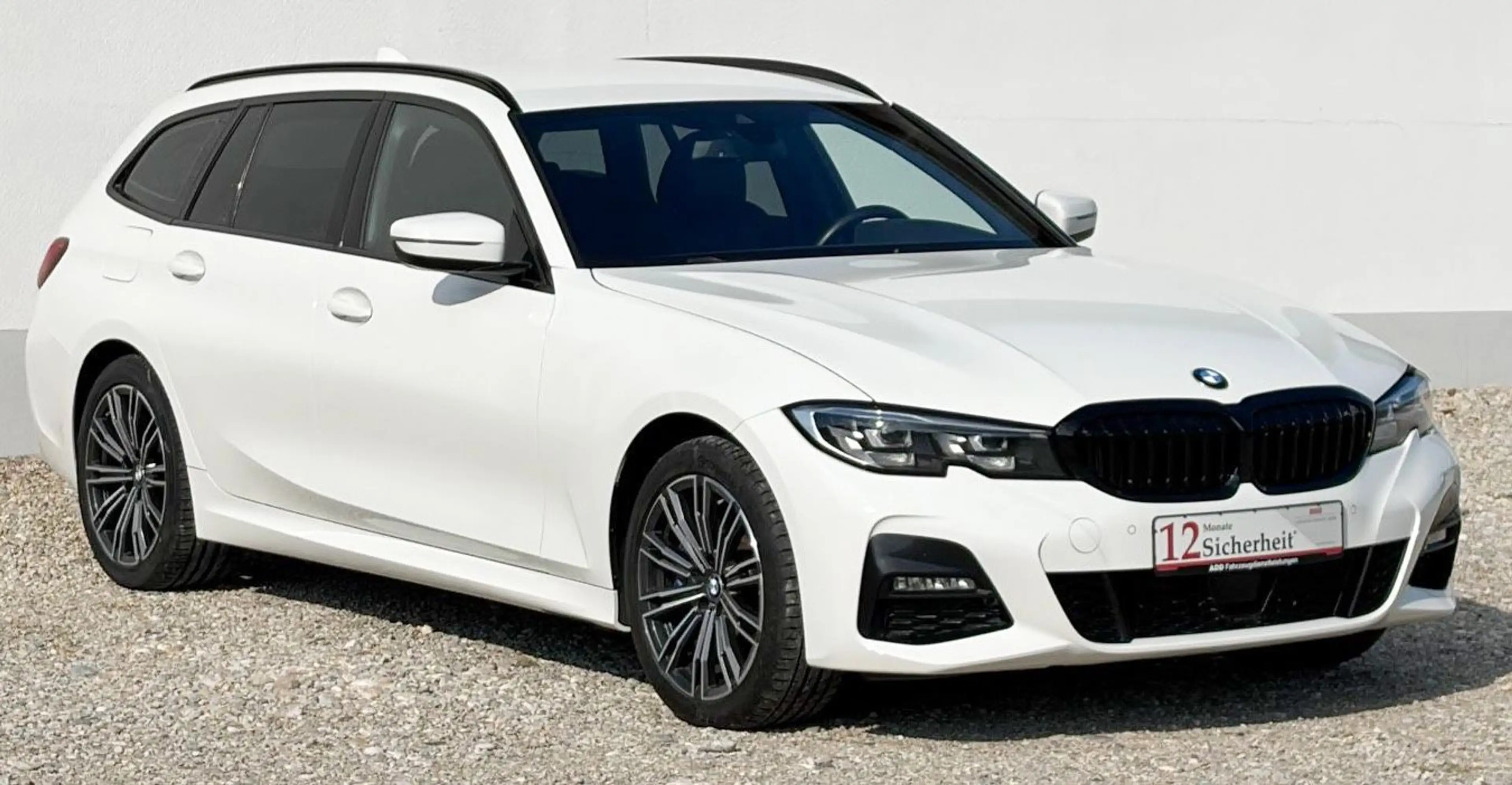BMW 330 e xDrive M Sport,ACC,AHK,Harman,95%Zertifikat