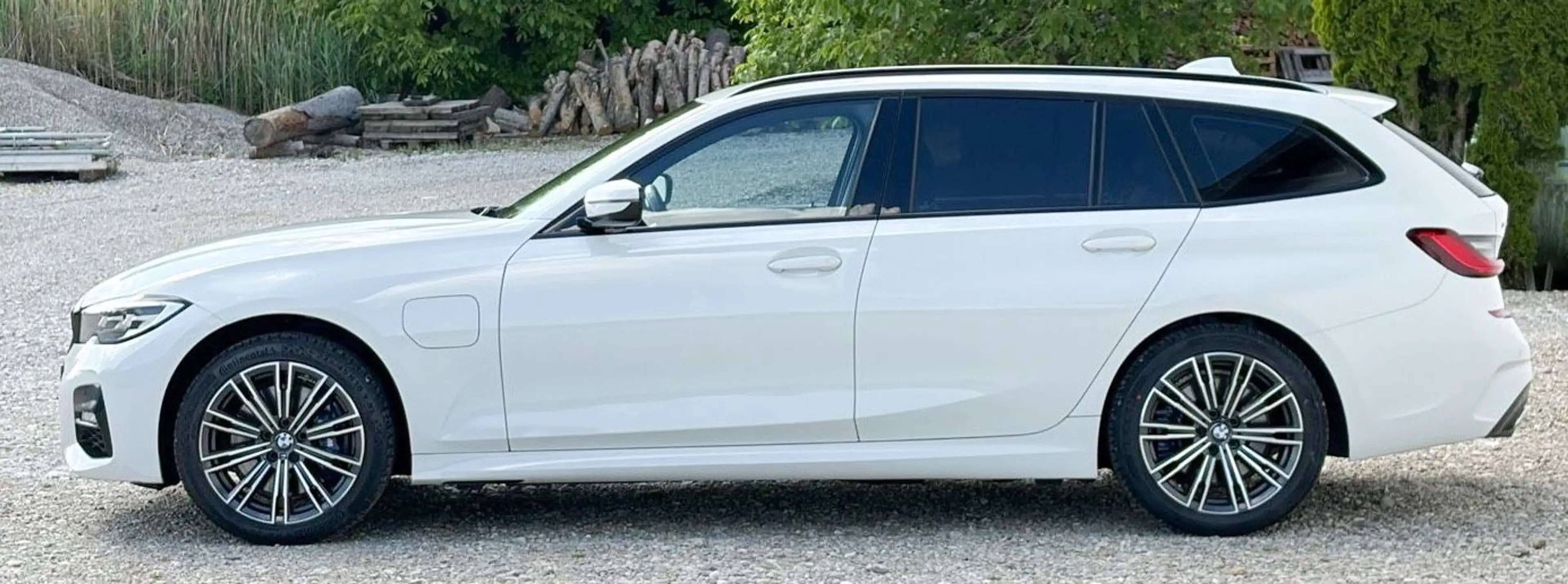 BMW 330 e xDrive M Sport,ACC,AHK,Harman,95%Zertifikat — photo 4