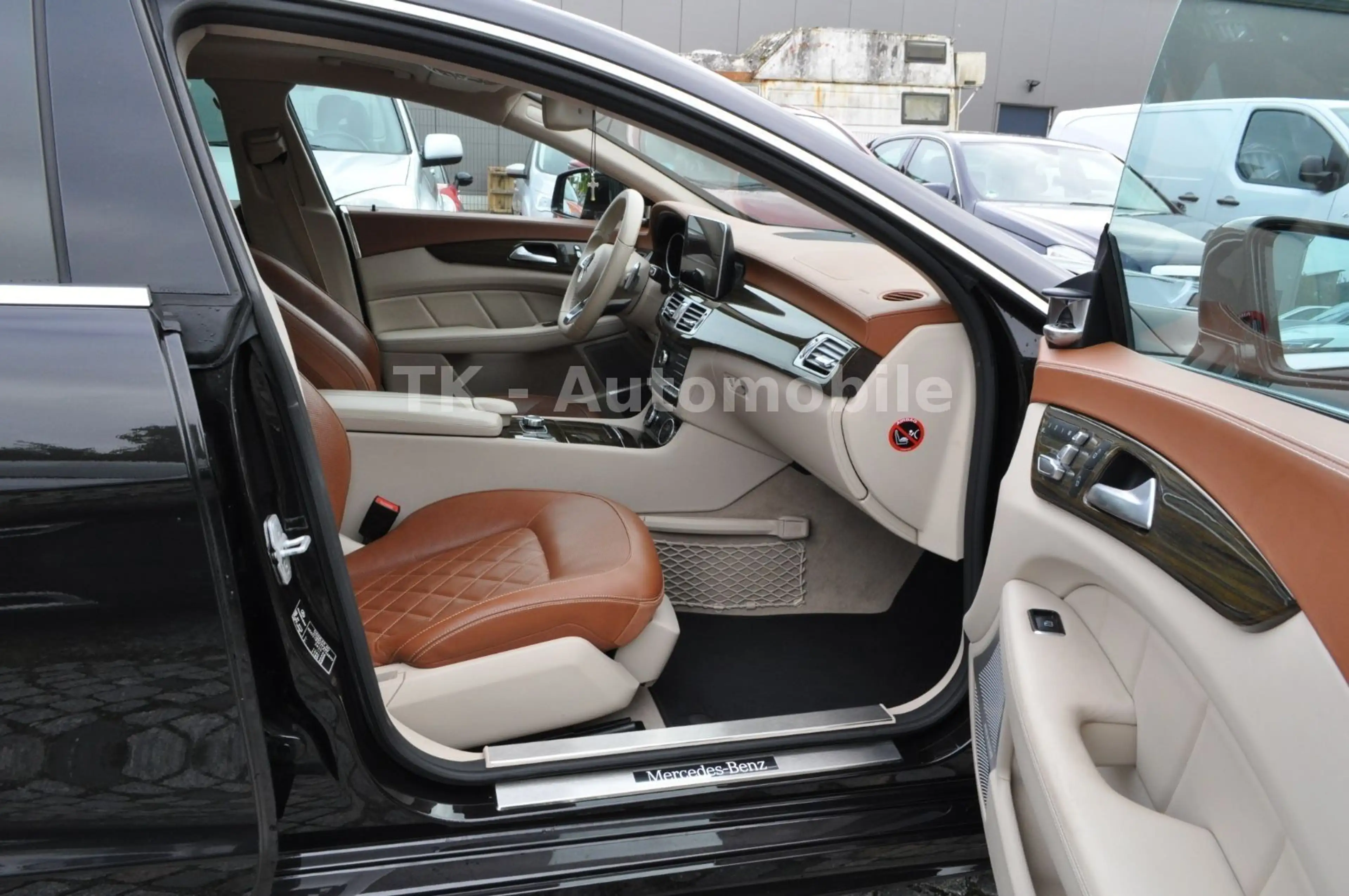 Mercedes-Benz CLS 500 Mercedes-Benz CLS 500 4Matic/B&O/S-HEFT/360° — photo 9