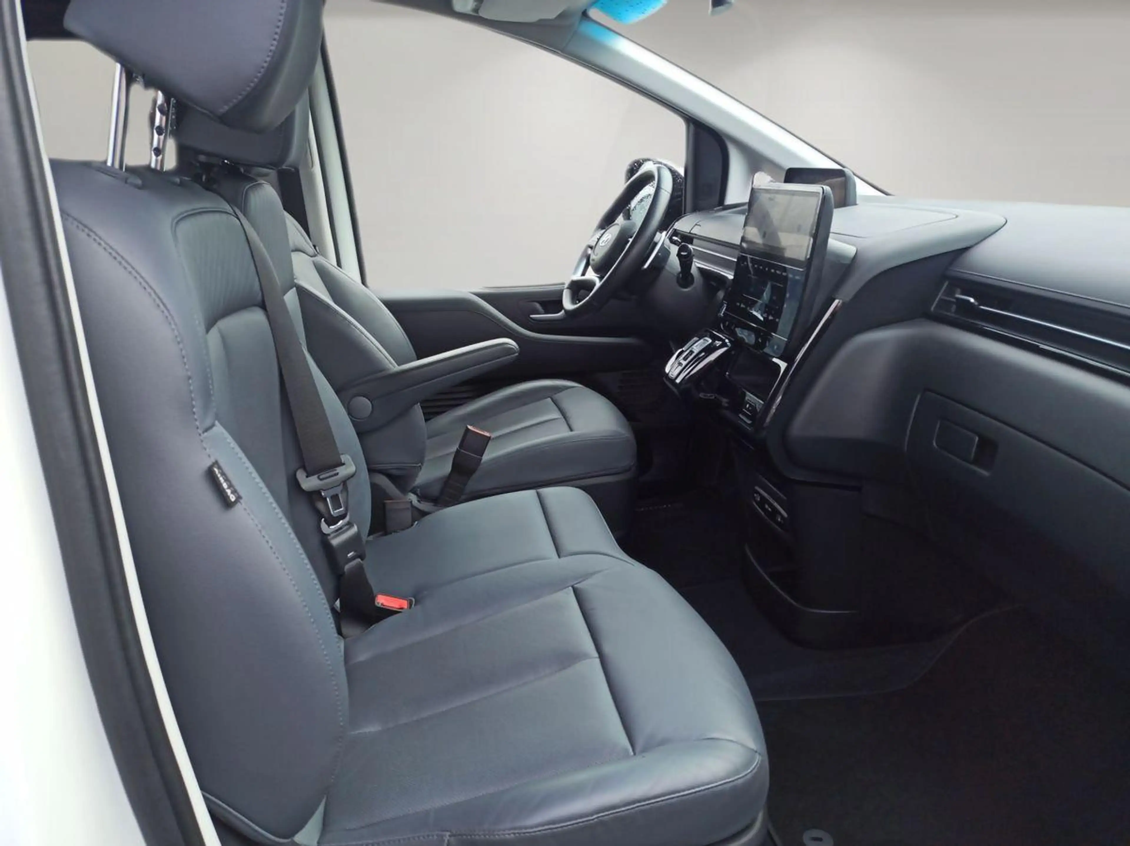 Hyundai STARIA Prime 2.2L /Shuttle-Paket / 9-Sitzer /LED — photo 7