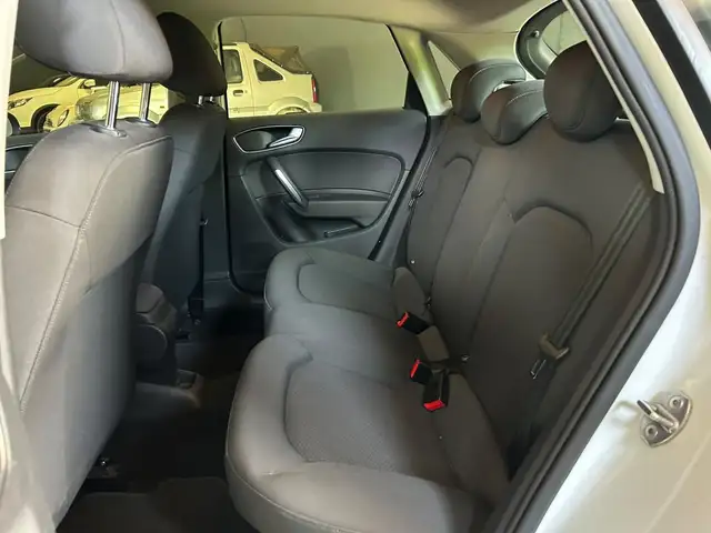 Audi A1 view 9