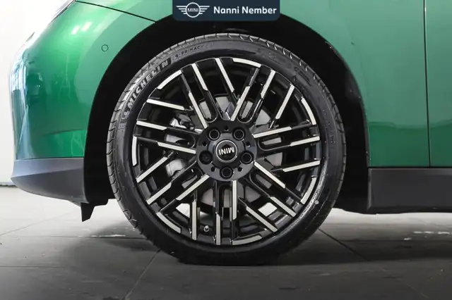 Mini Hatch view 7