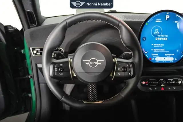 Mini Hatch view 16
