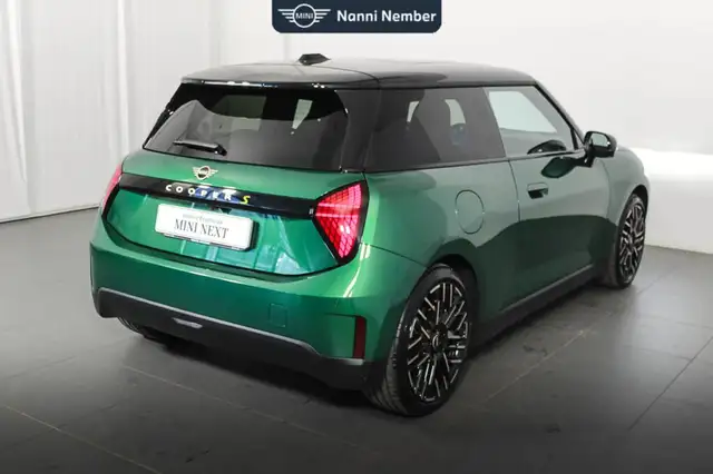 Mini Hatch view 3