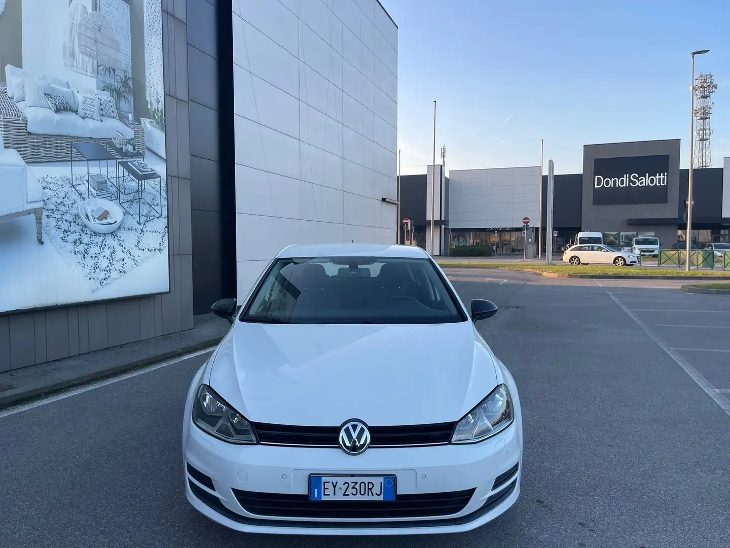 Volkswagen Golf 5p 1.6 tdi Comfortline Business Blanc - 2