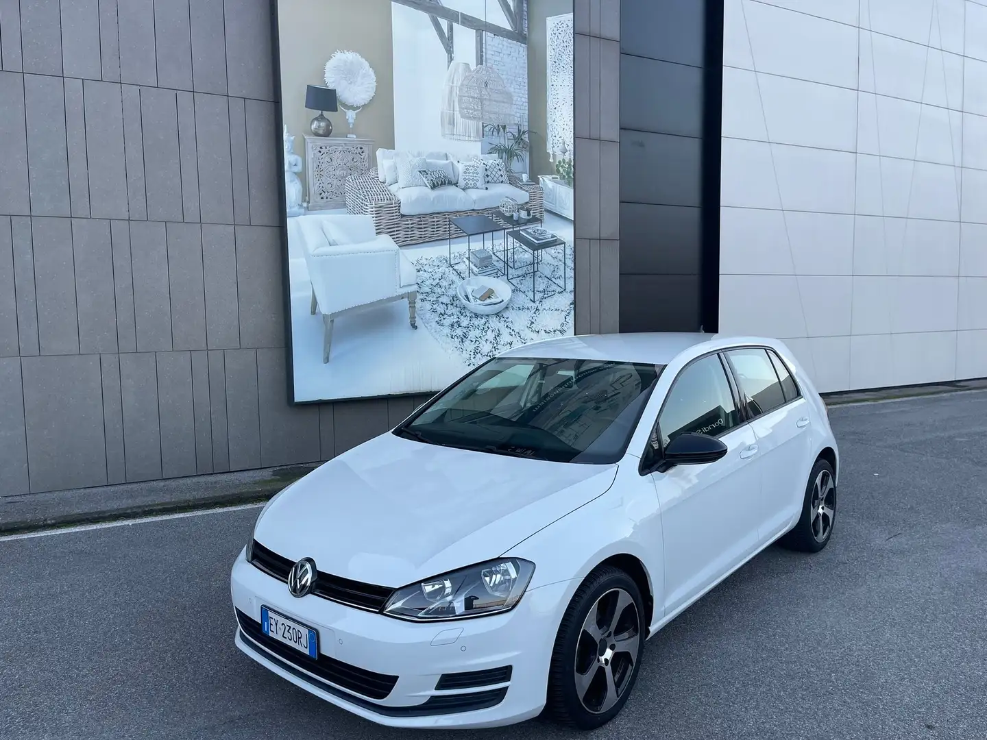 Volkswagen Golf 5p 1.6 tdi Comfortline Business Blanc - 1
