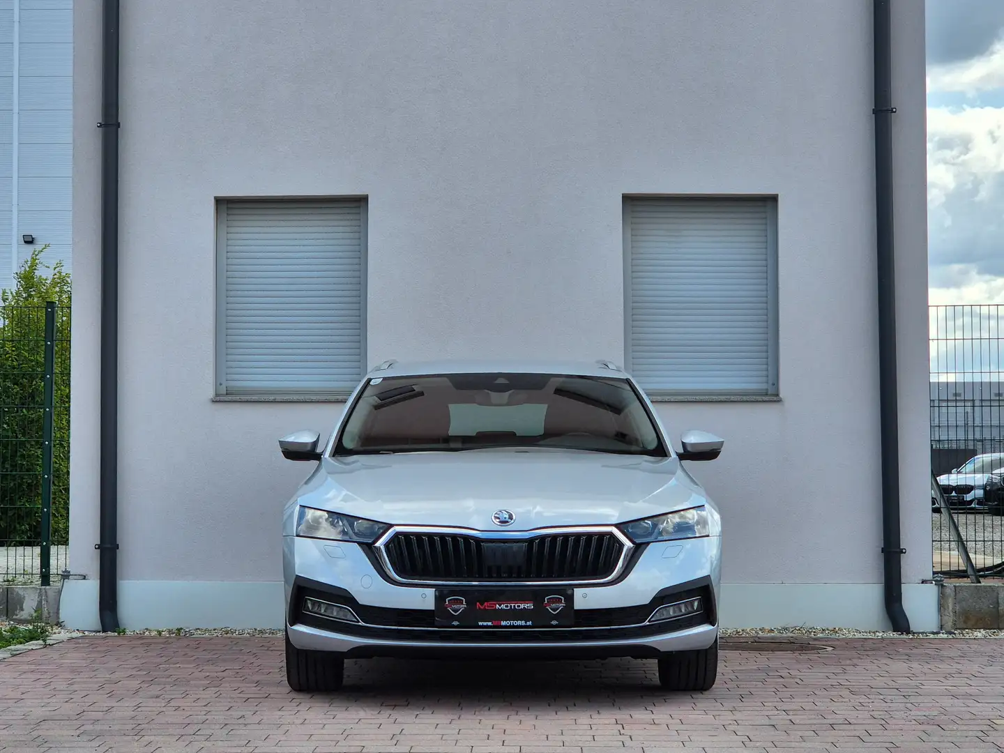 Skoda Octavia Combi 2,0 TDI Style DSG*ACC*RFK*KEYLESS*KREDIT Silber - 2
