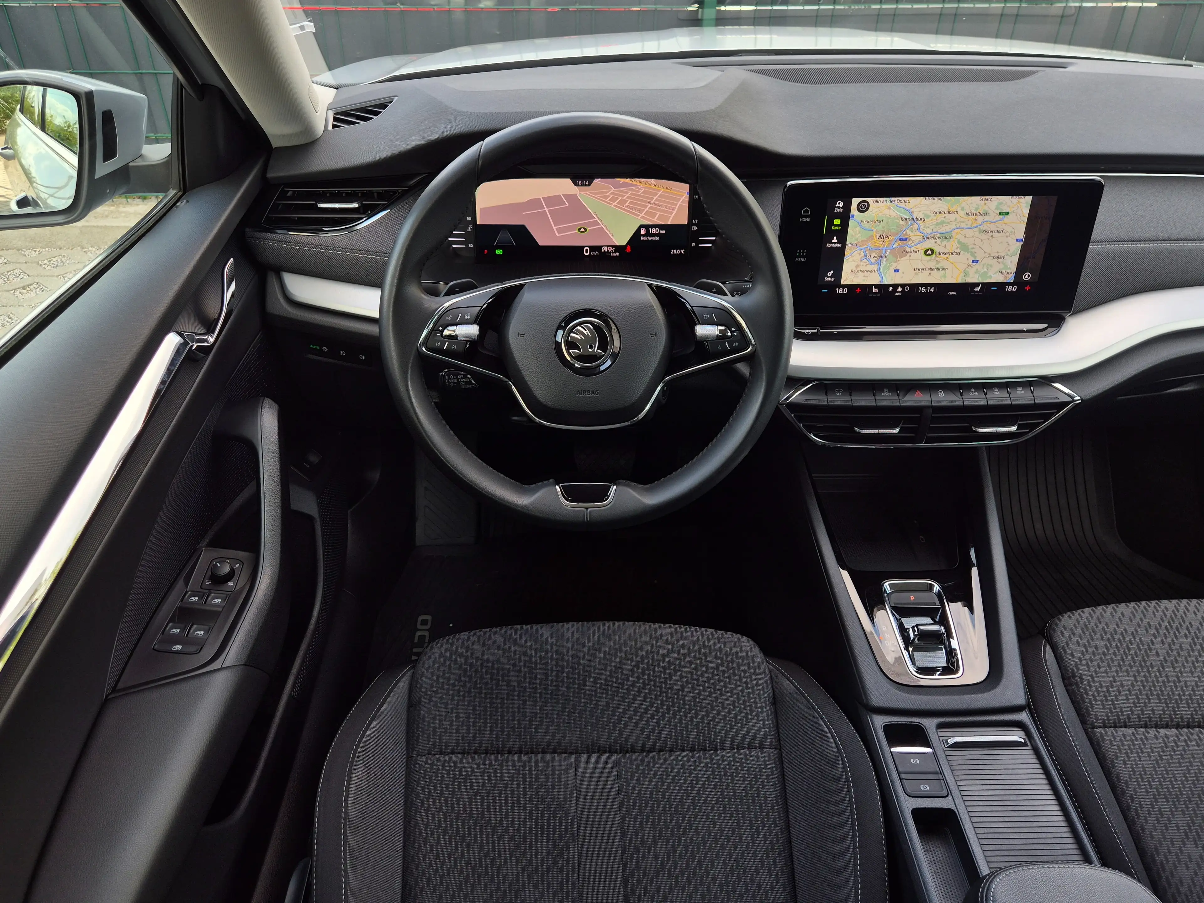 Skoda Octavia Combi 2,0 TDI Style DSG*ACC*RFK*KEYLESS*KREDIT — photo 13