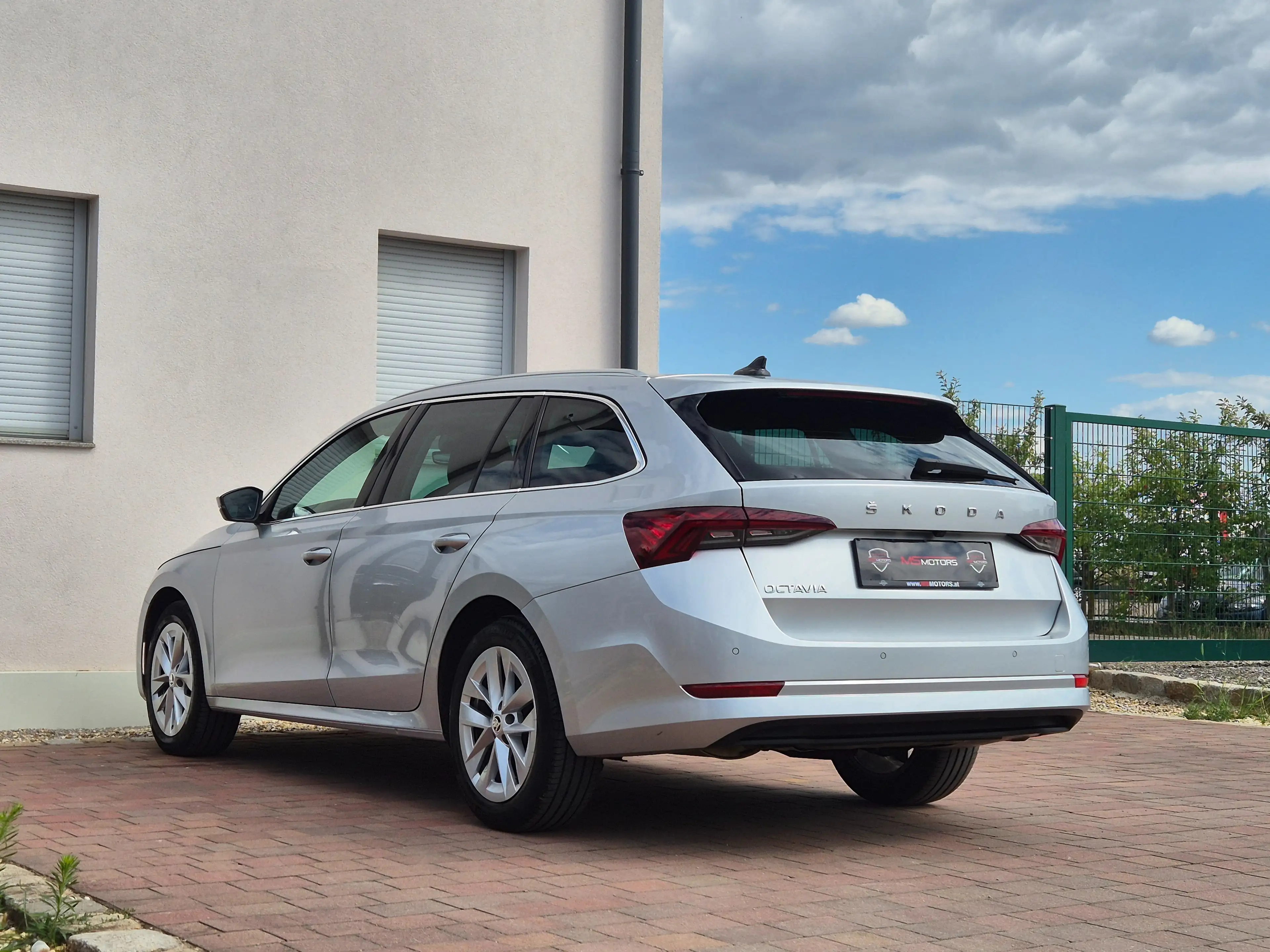 Skoda Octavia Combi 2,0 TDI Style DSG*ACC*RFK*KEYLESS*KREDIT — photo 6