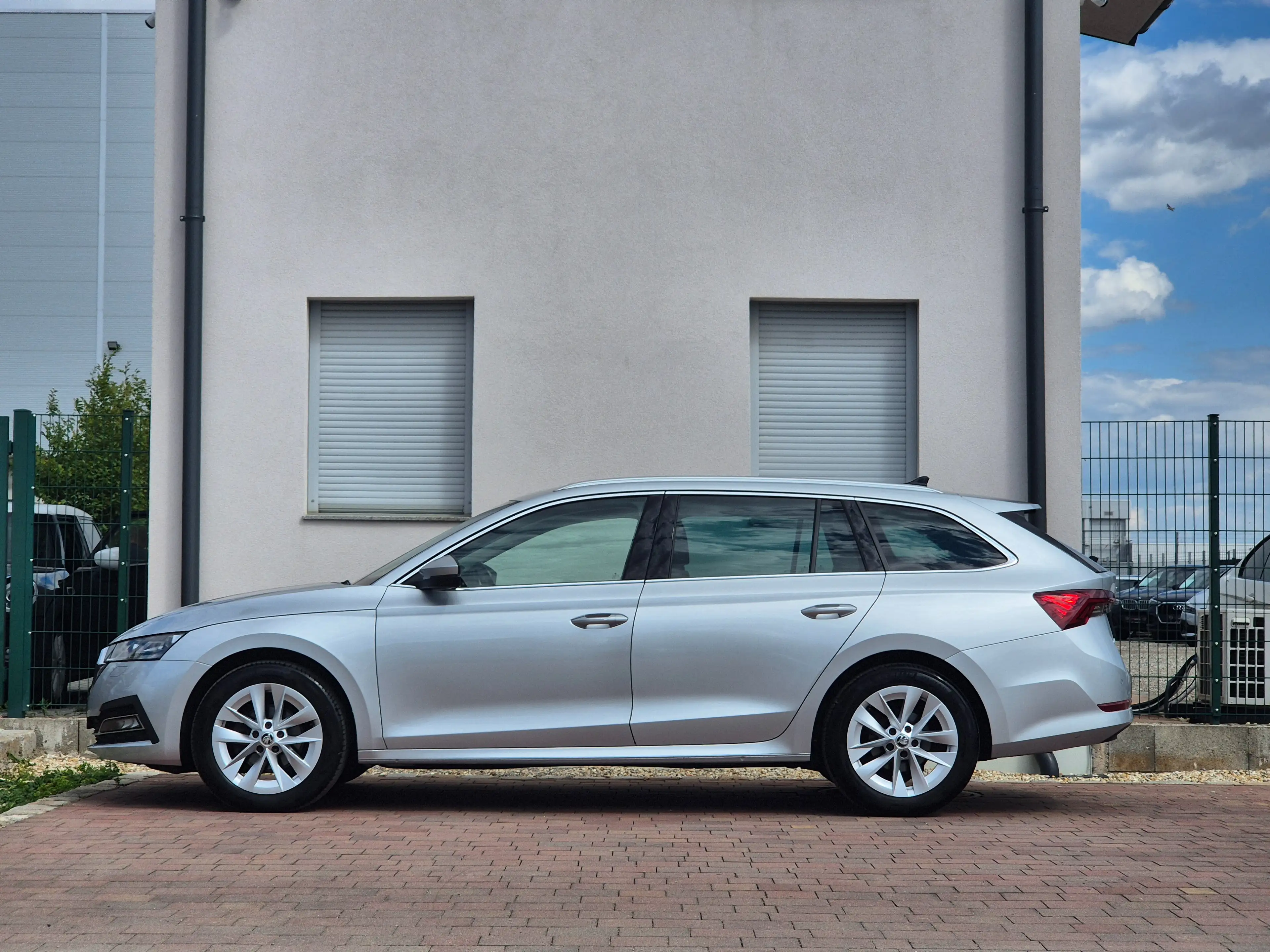 Skoda Octavia Combi 2,0 TDI Style DSG*ACC*RFK*KEYLESS*KREDIT — photo 5