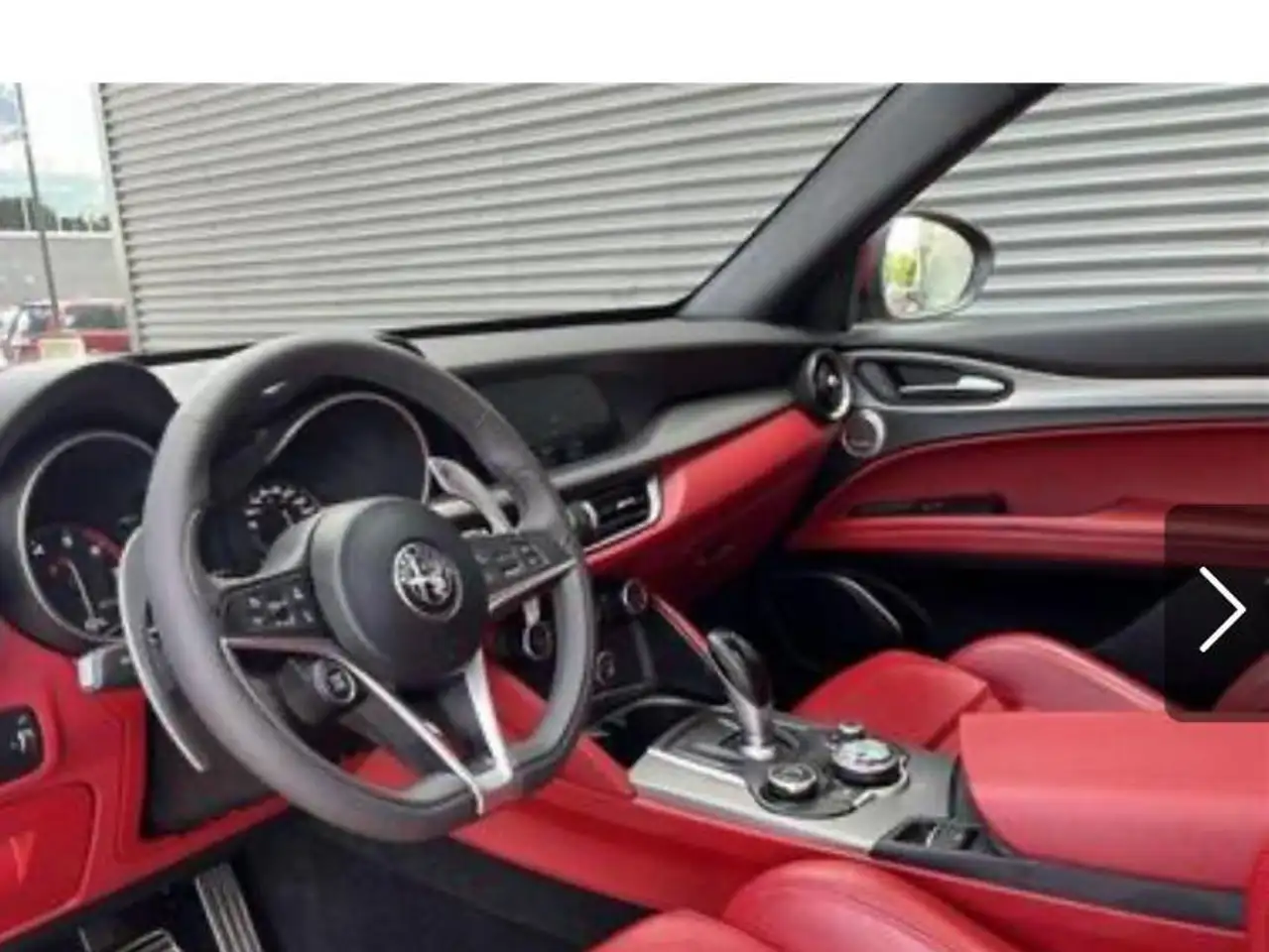 Alfa Romeo Stelvio снимка Alfa Romeo Stelvio
