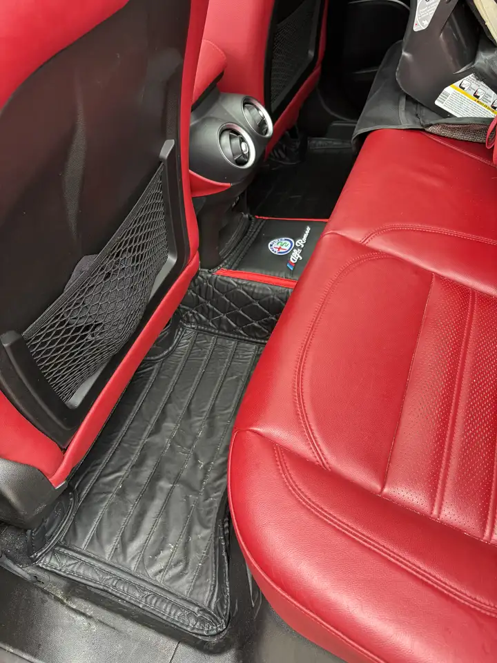 Alfa Romeo Stelvio снимка Alfa Romeo Stelvio