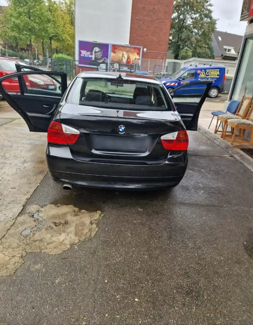 BMW 320 BMW 320i 2005 Benzin/ Gas Prins Anlage TÜV 10/24 Schwarz - 2