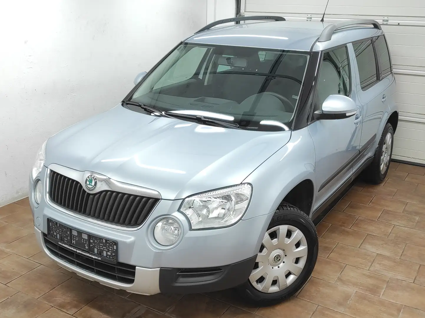 Skoda Yeti 1.2 KLIMA DSG AUTOMATIK *TÜV 5-27* SHZ AHK TEMP Silber - 1