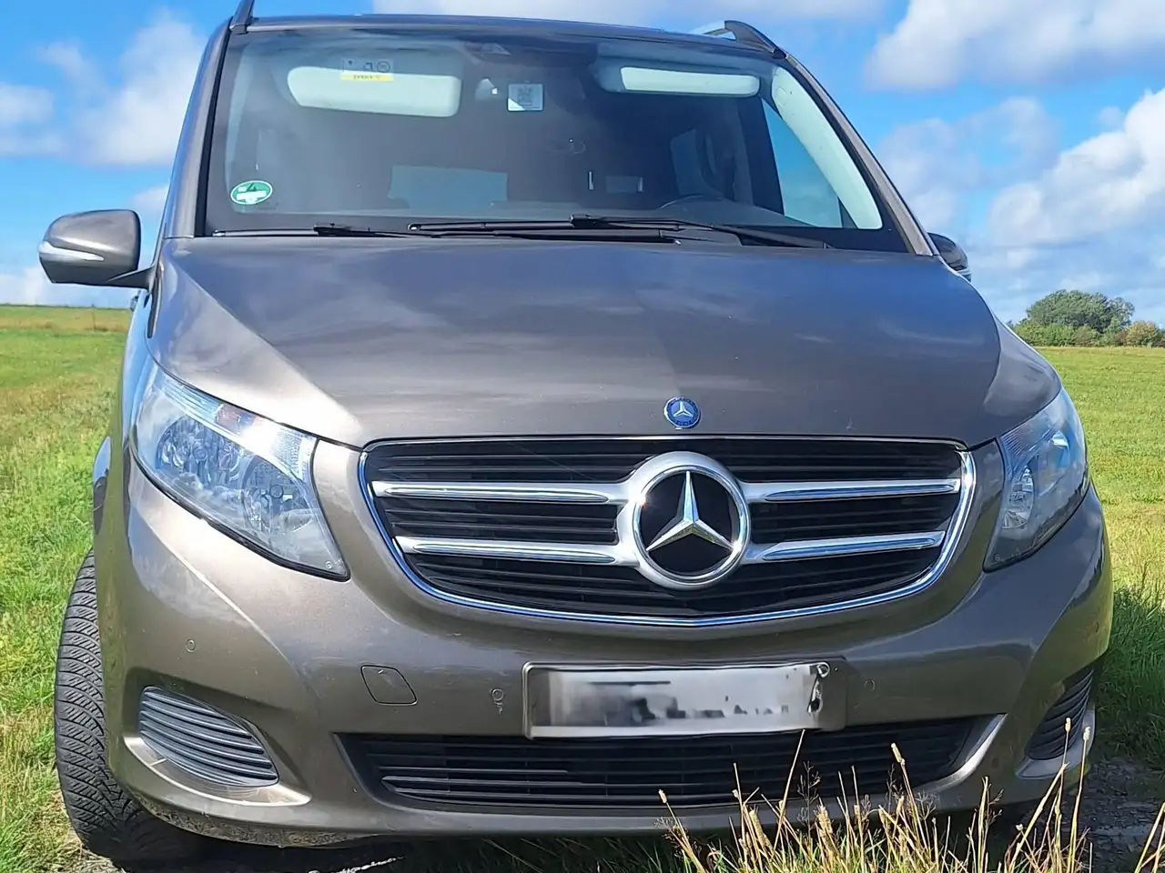Mercedes-Benz V 220