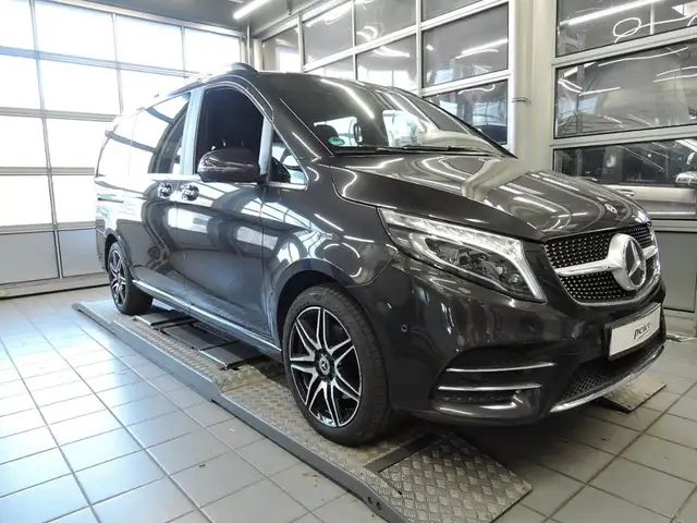 Mercedes-Benz V 300 d Avant. Edition AMG 4 Matic Distronic*AHK