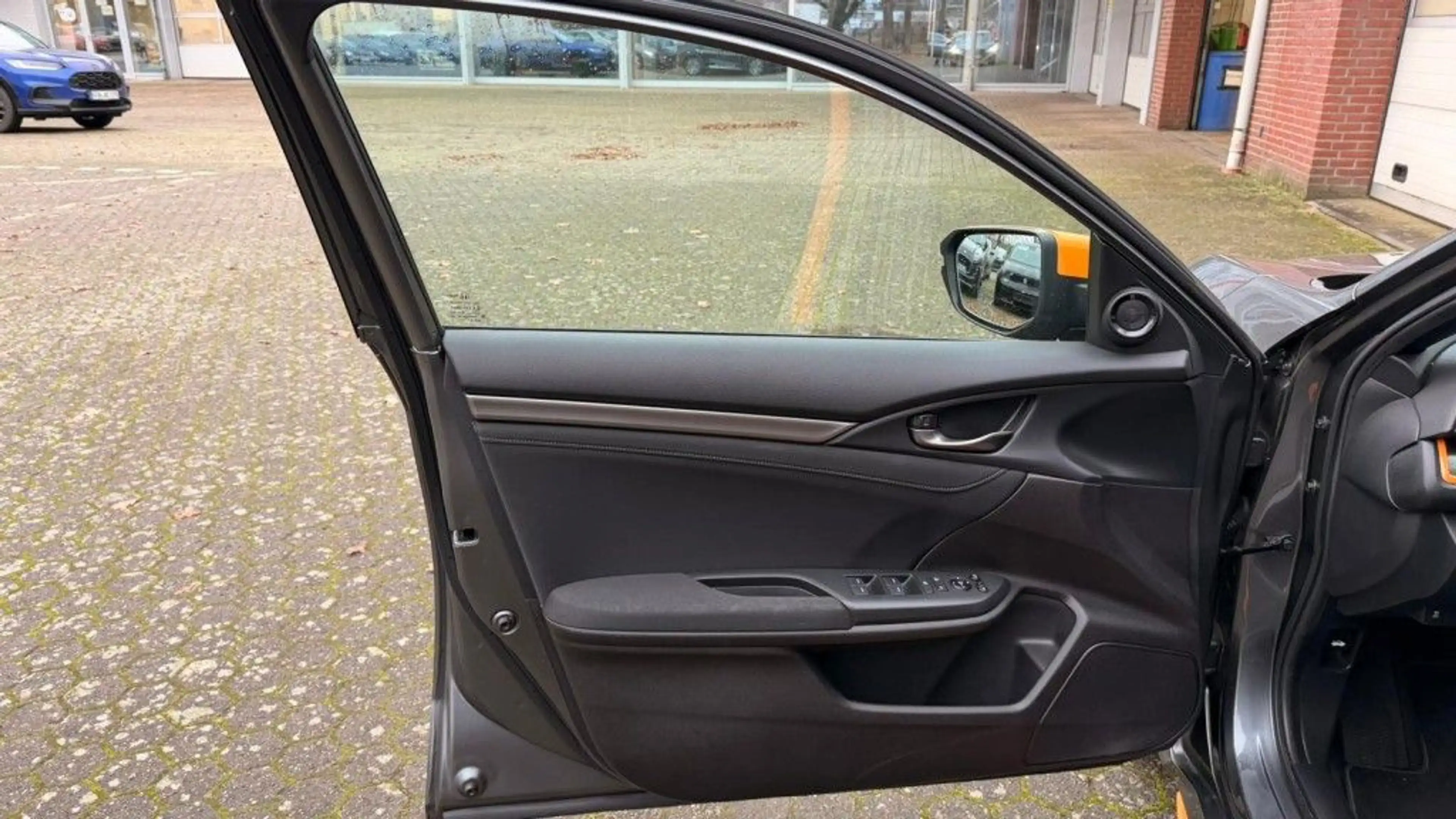Honda Civic 1.0 i-VTEC Turbo Elegance — photo 8