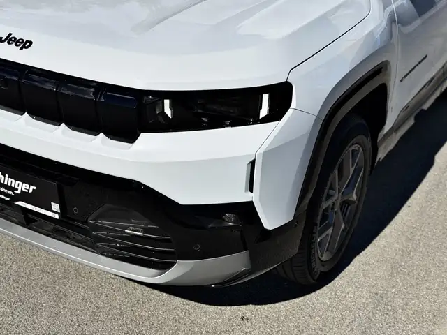 Jeep Compass view 4