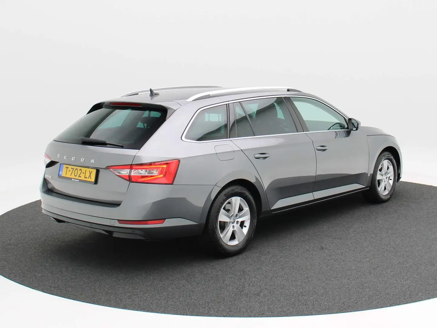 Skoda Superb Combi 1.5 TSi 150 Pk Automaat Business Edition | C Šedá - 2