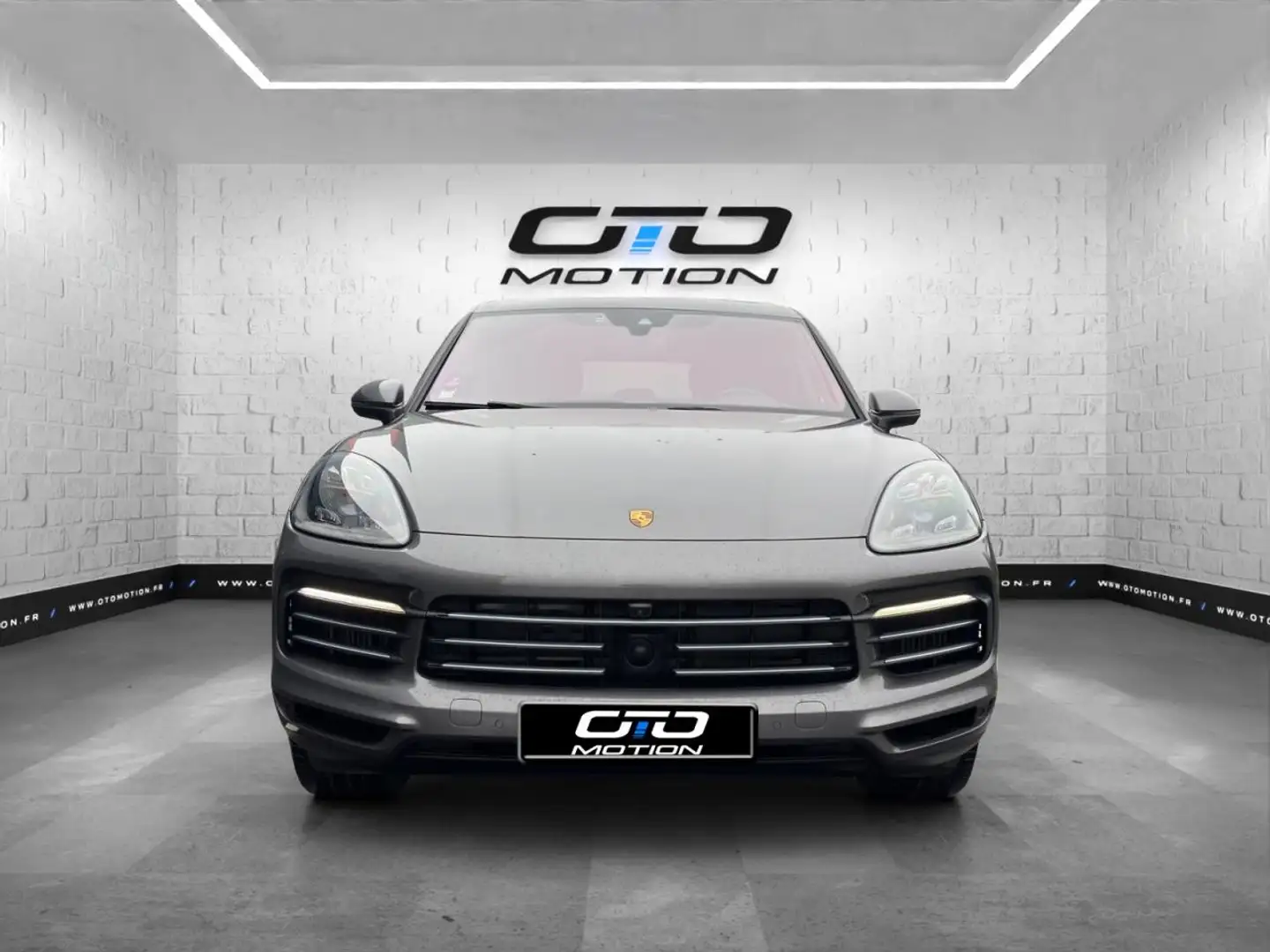 Porsche Cayenne Cayenne E-Hybrid 3.0i V6 - 462 - BVA Tiptronic S - Start\u0026Stop Gris - 2