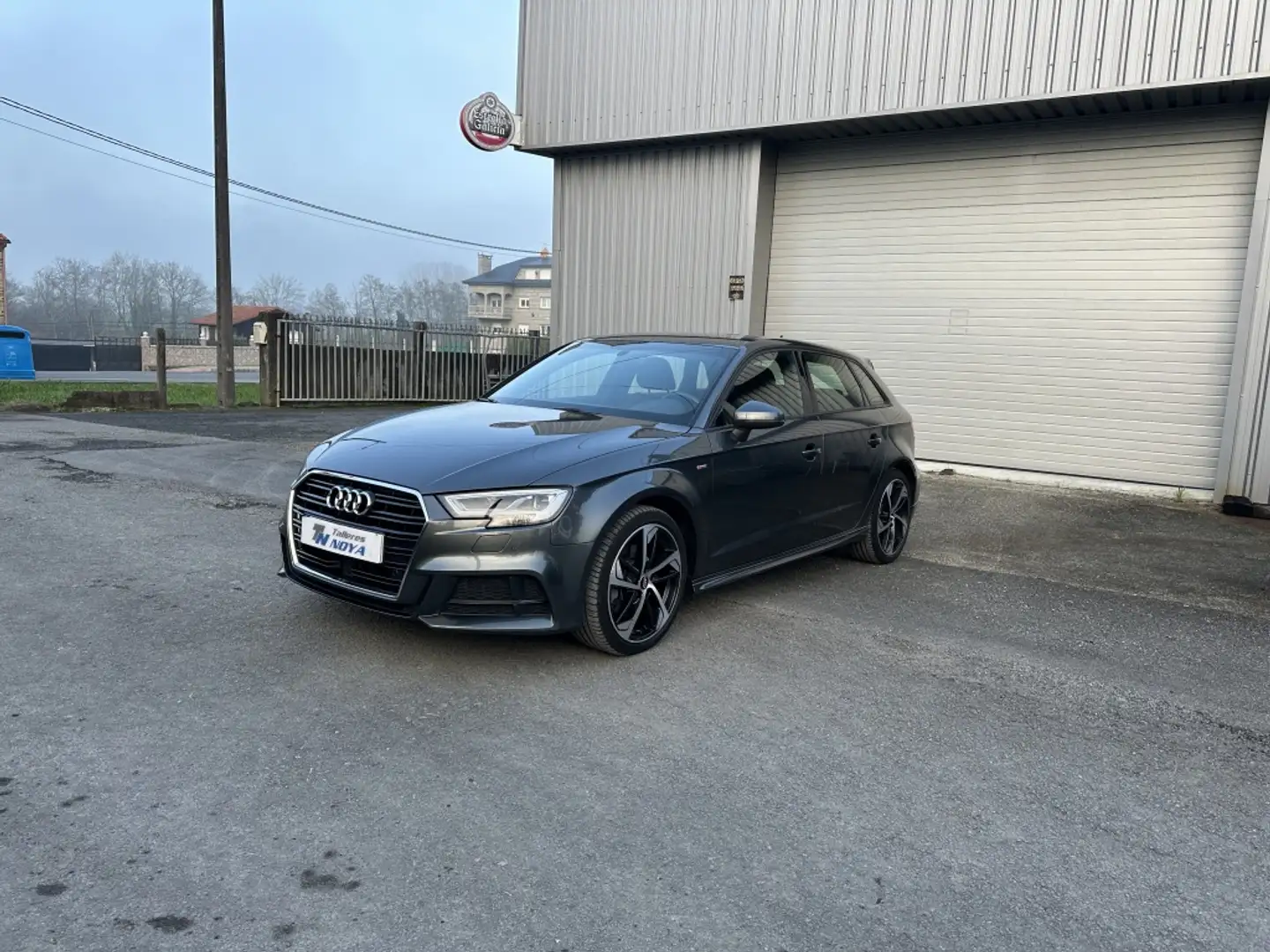 Audi A3 Sportback 35 TDI ALL-IN edition S tronic 110kW Gris - 1