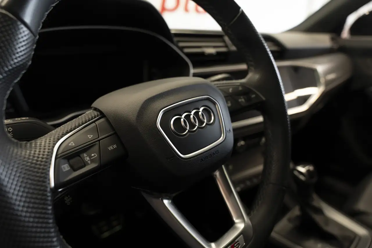 Audi Q3 снимка Audi Q3
